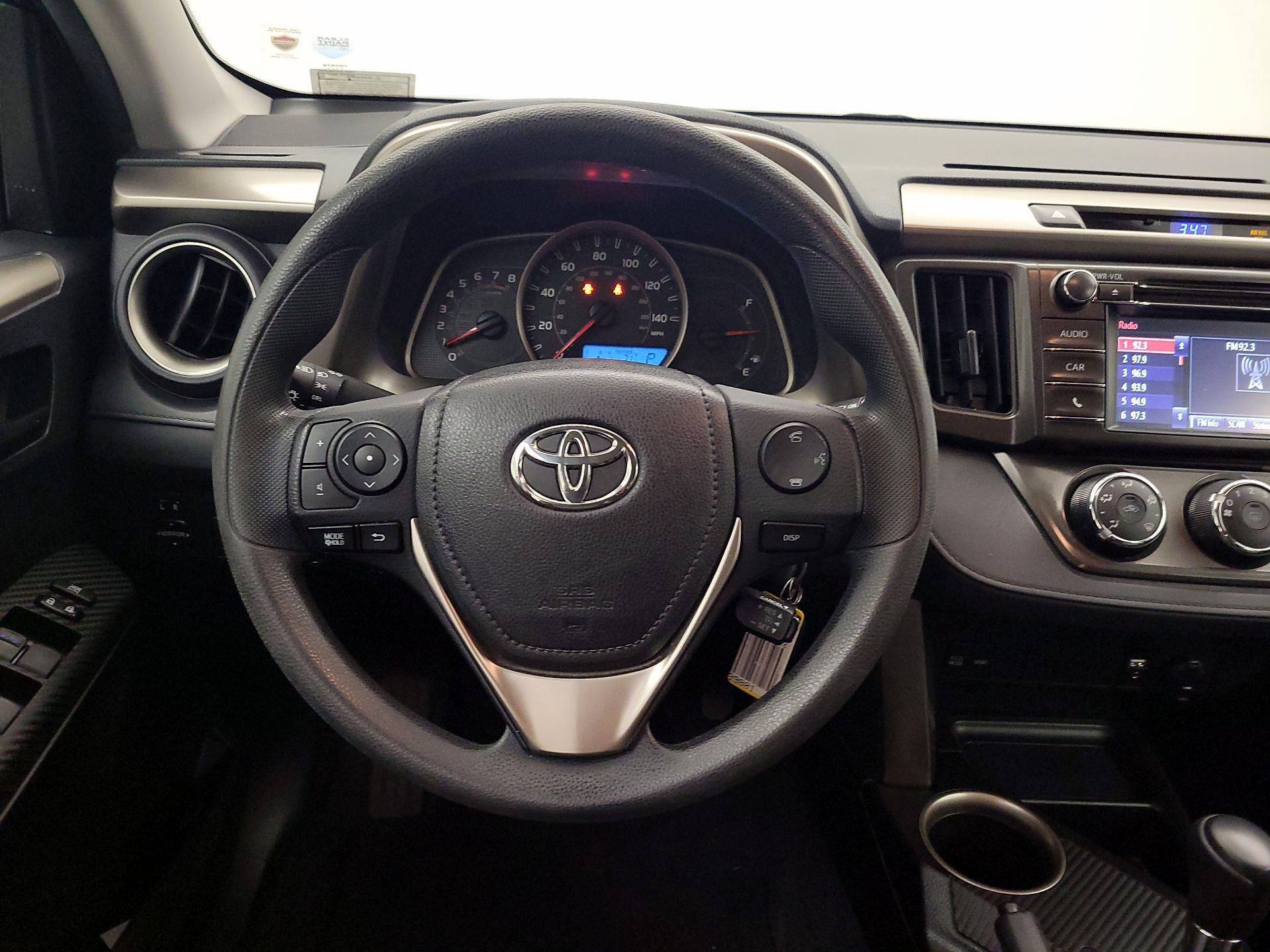 Thumbnail: 2015 Toyota RAV4 - 10