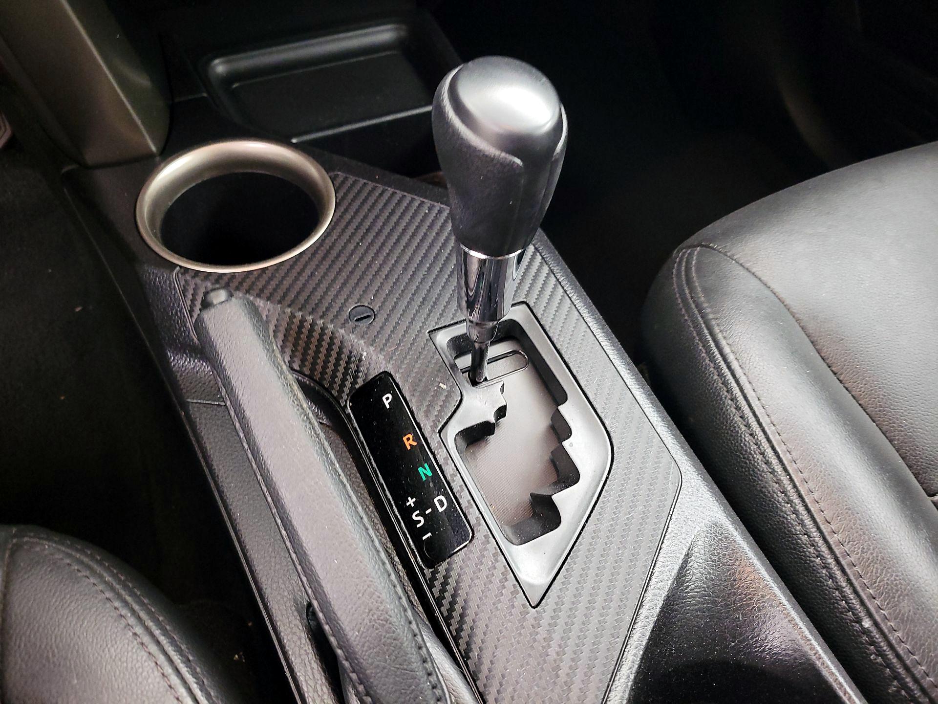 Thumbnail: 2015 Toyota RAV4 - 17