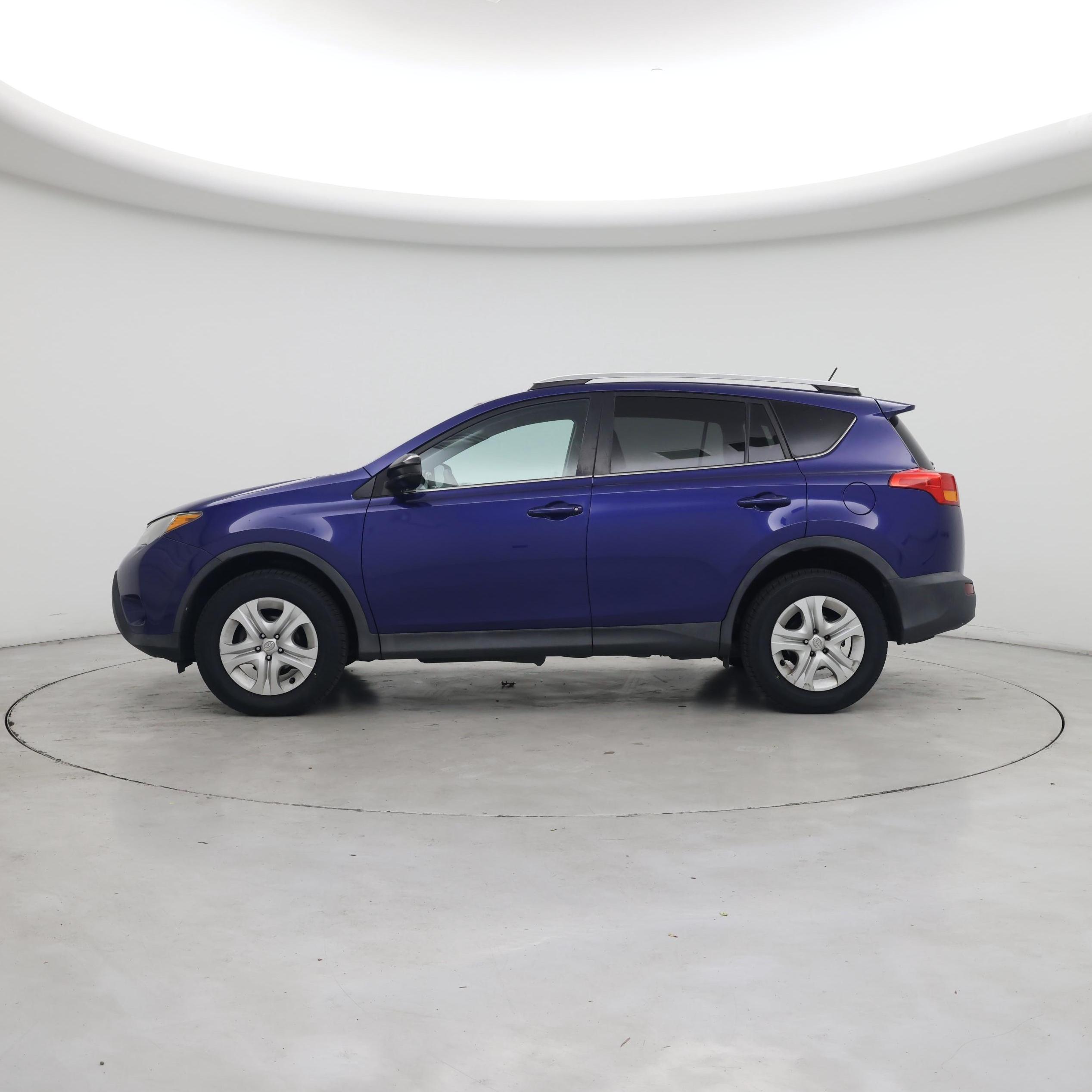 Thumbnail: 2015 Toyota RAV4 - 3