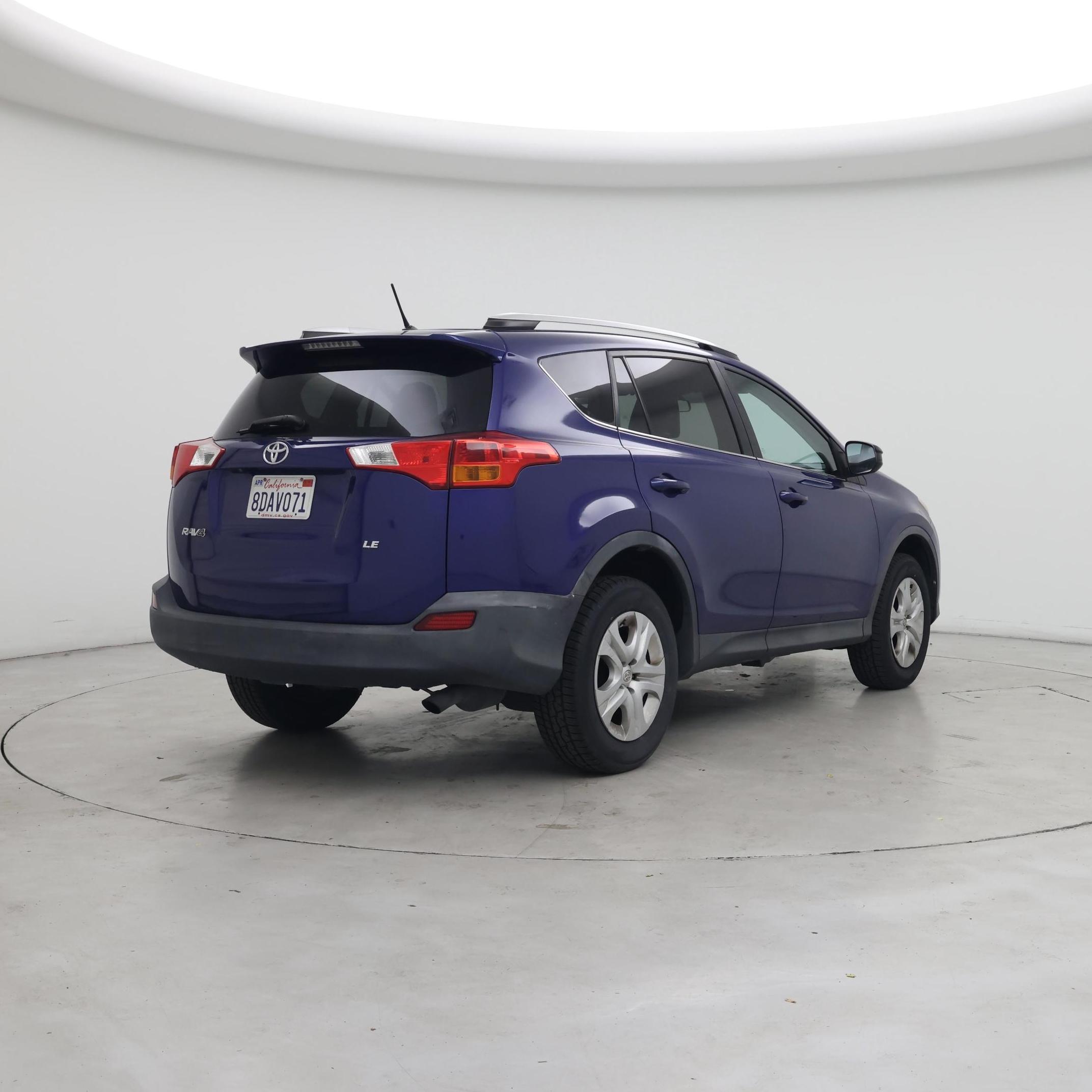 Thumbnail: 2015 Toyota RAV4 - 8
