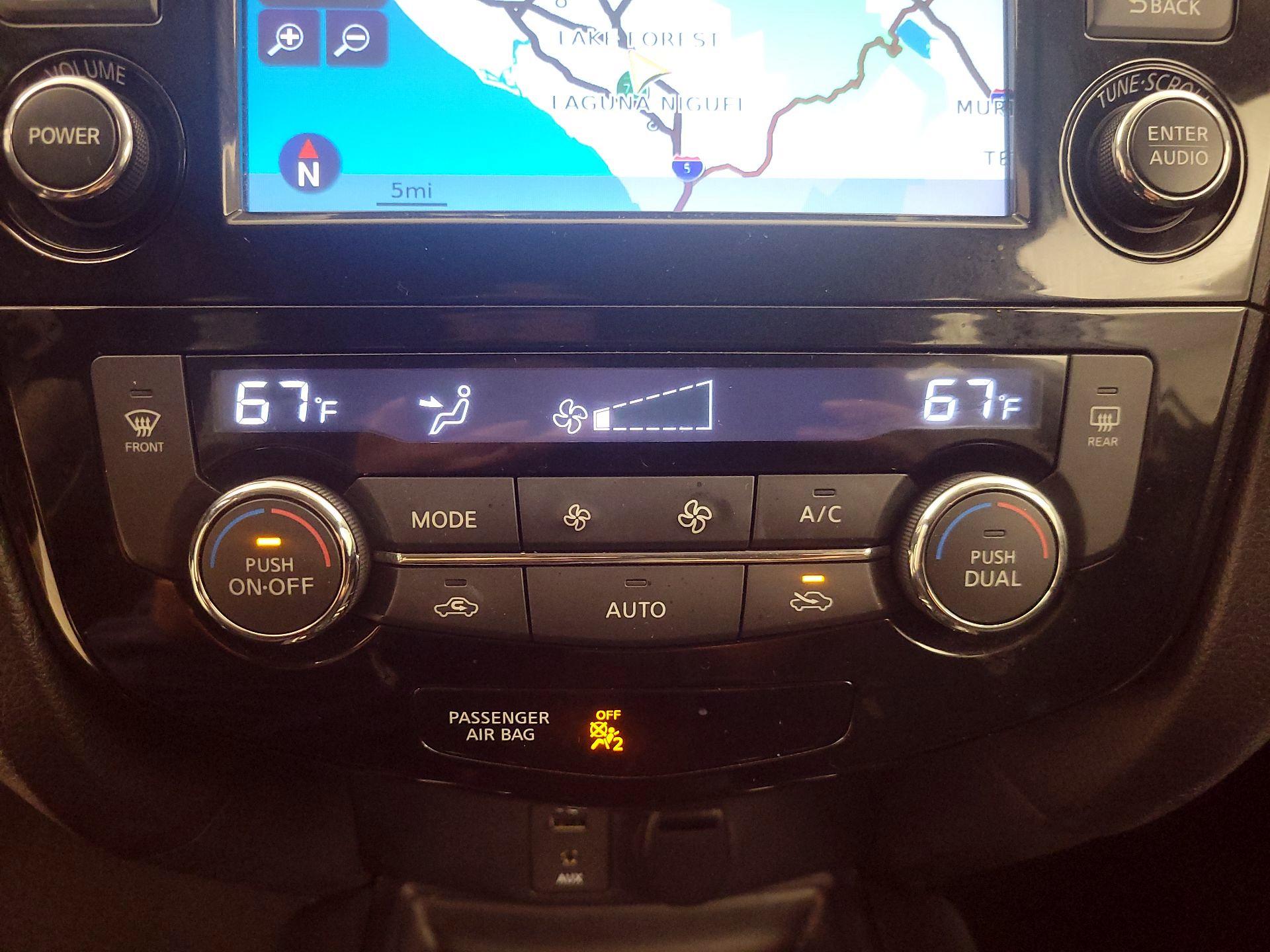 Thumbnail: 2016 Nissan Rogue - 17