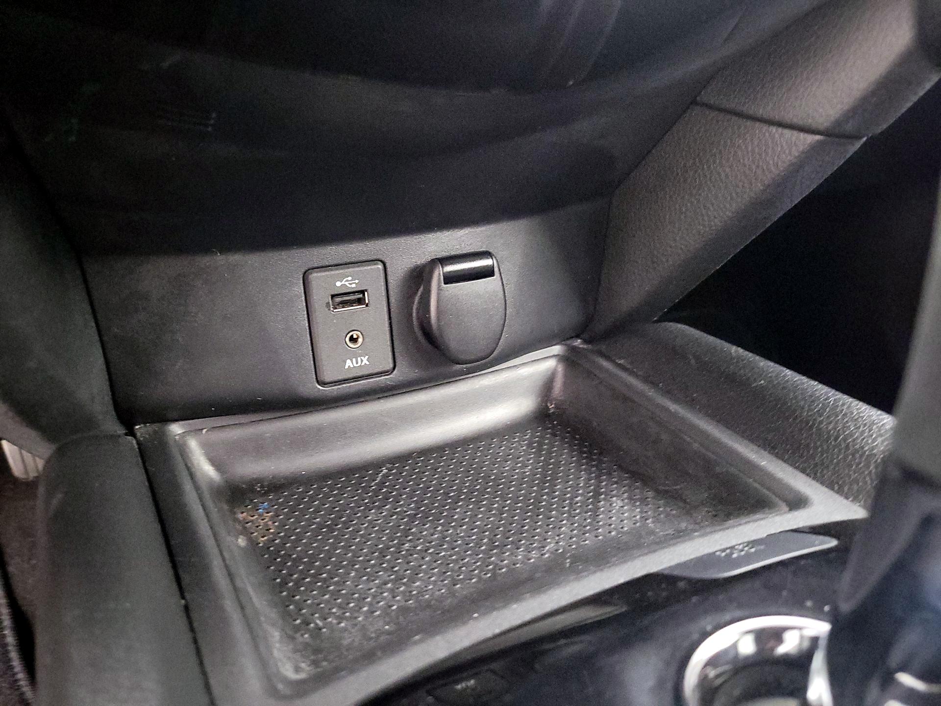 Thumbnail: 2016 Nissan Rogue - 19