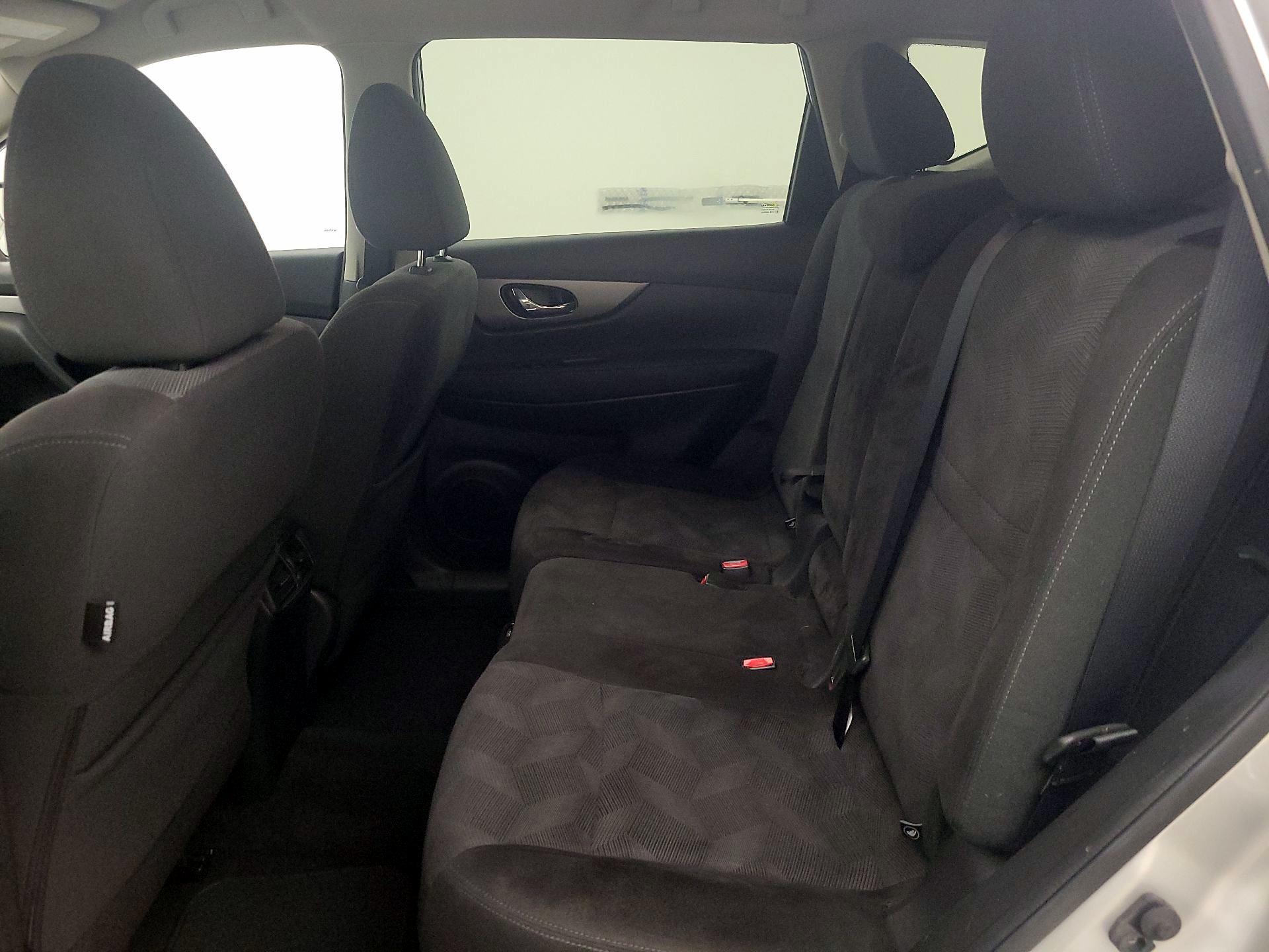 Thumbnail: 2016 Nissan Rogue - 20