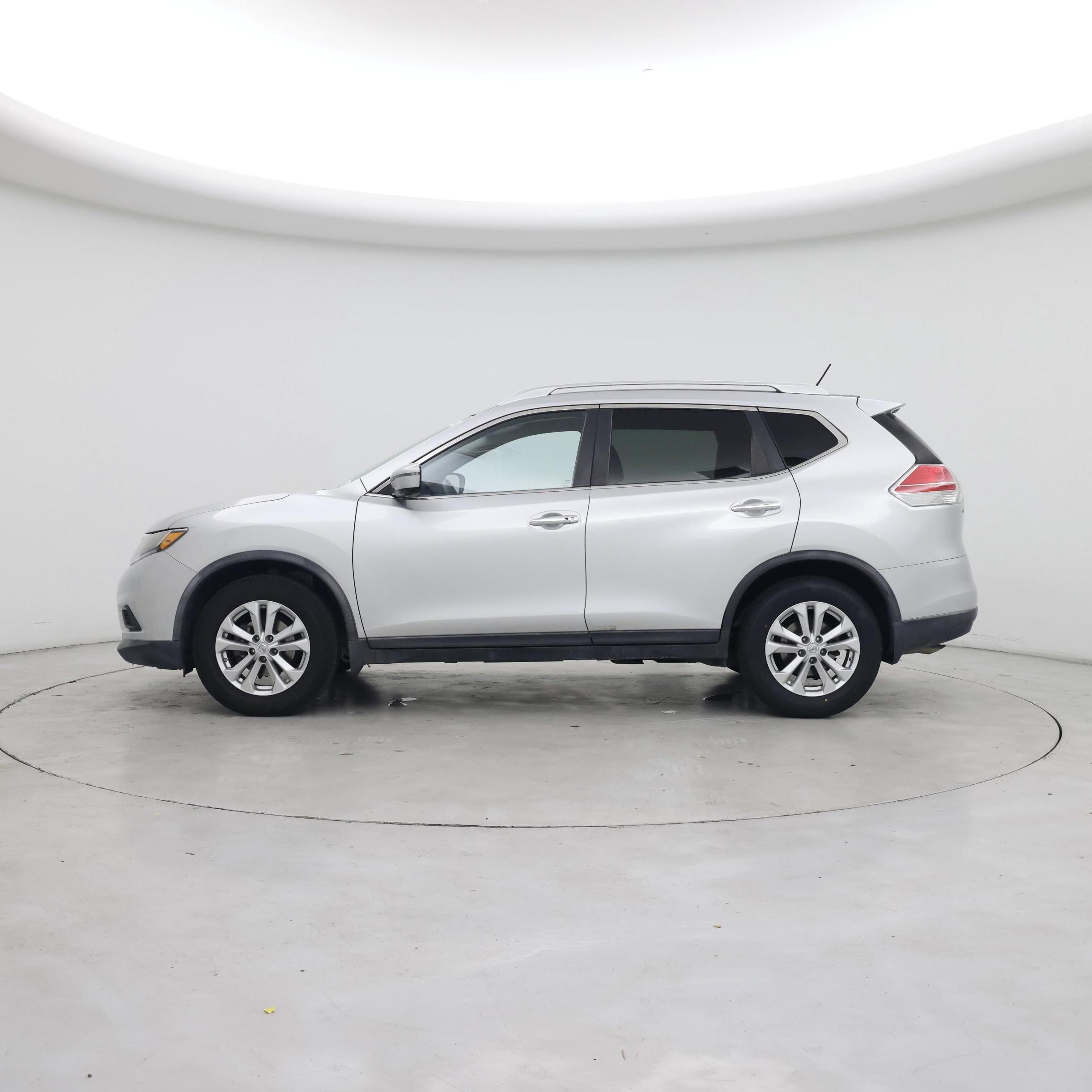 Thumbnail: 2016 Nissan Rogue - 3