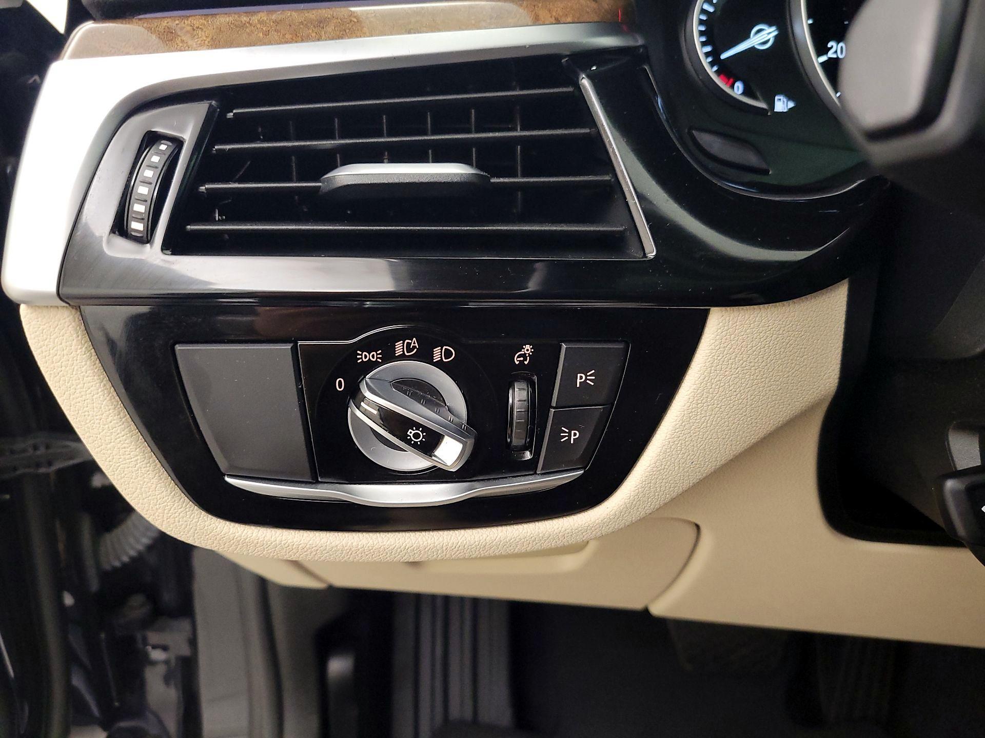 Thumbnail: 2019 BMW 5 Series - 13