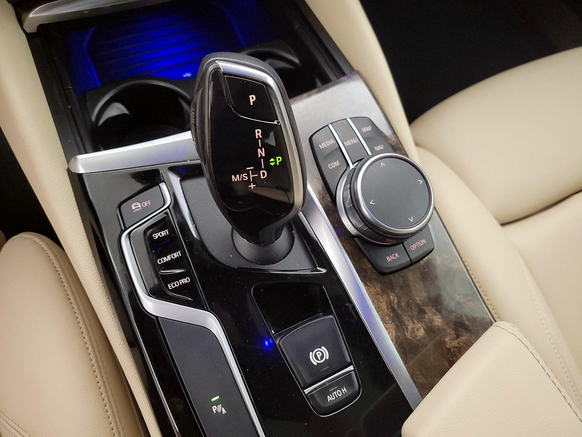 Thumbnail: 2019 BMW 5 Series - 18