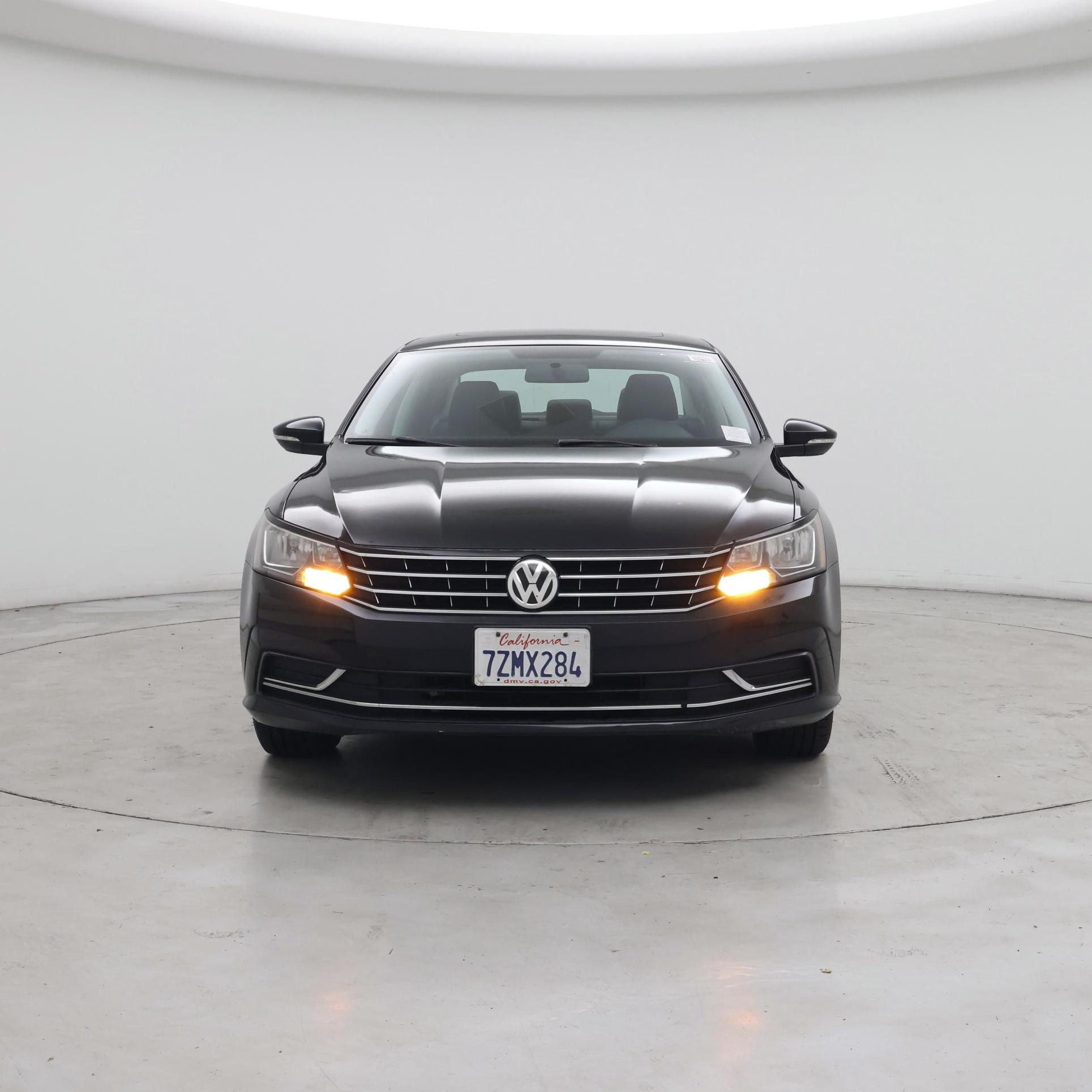 Thumbnail: 2017 Volkswagen Passat - 5