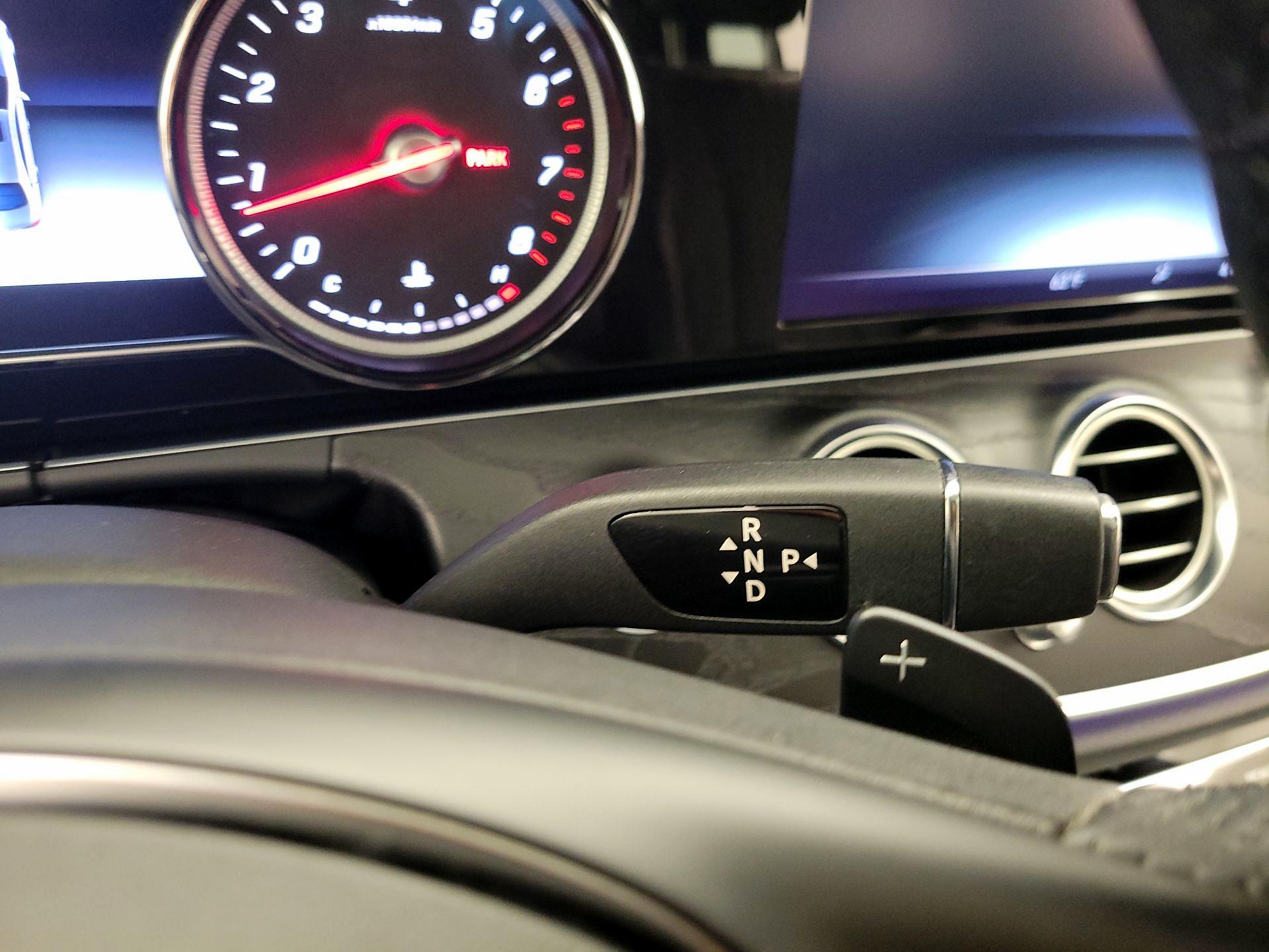 Thumbnail: 2017 Mercedes-Benz E-Class - 18