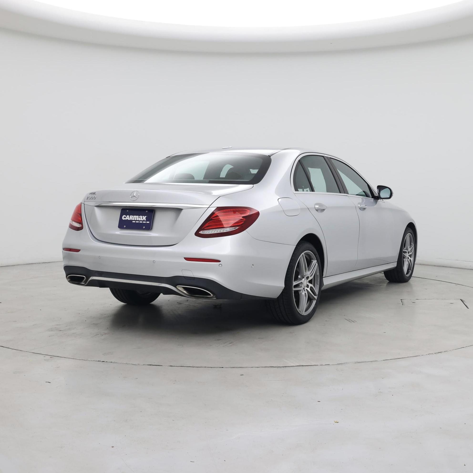 Thumbnail: 2017 Mercedes-Benz E-Class - 8