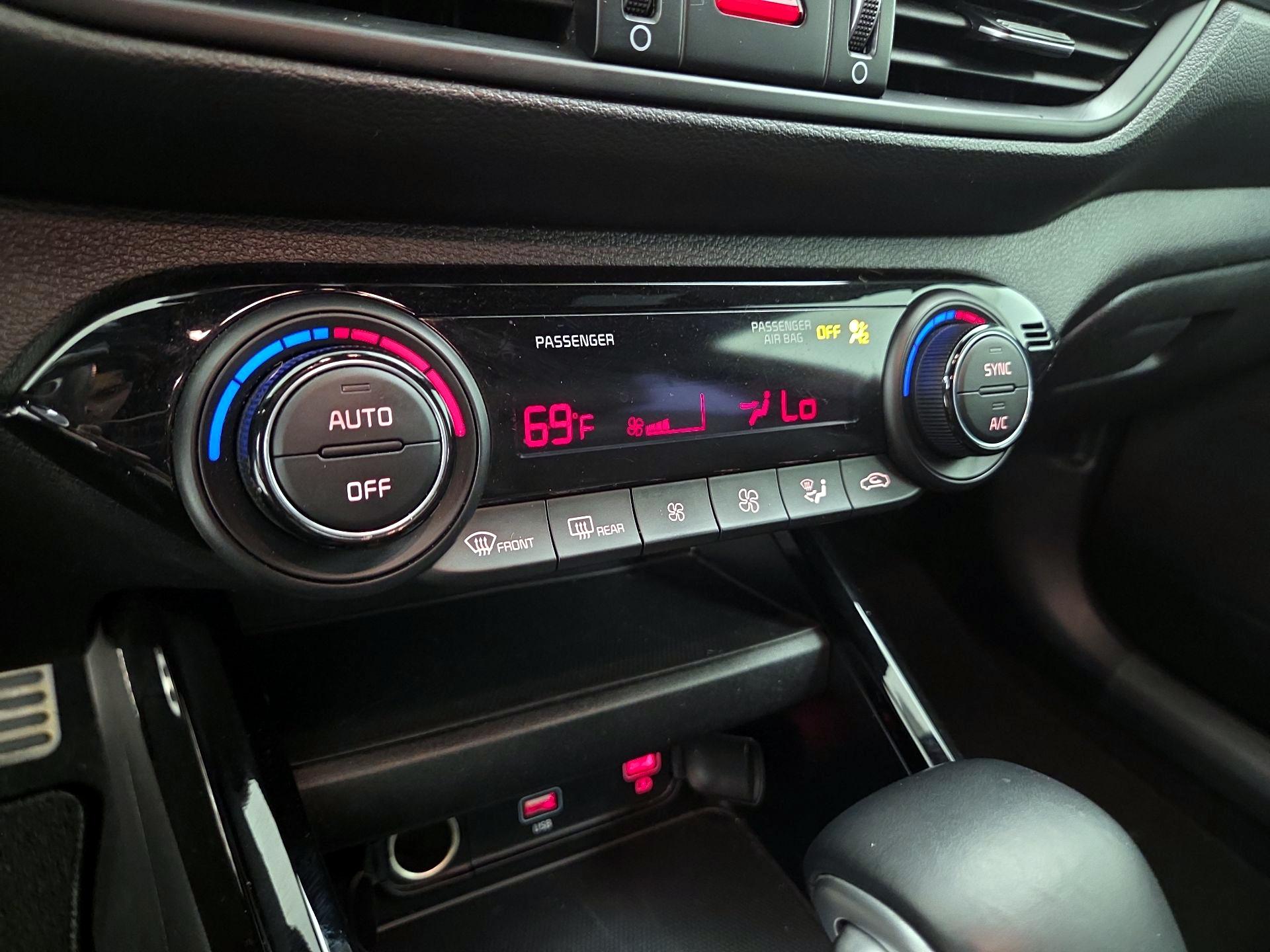 Thumbnail: 2023 Kia Forte - 17