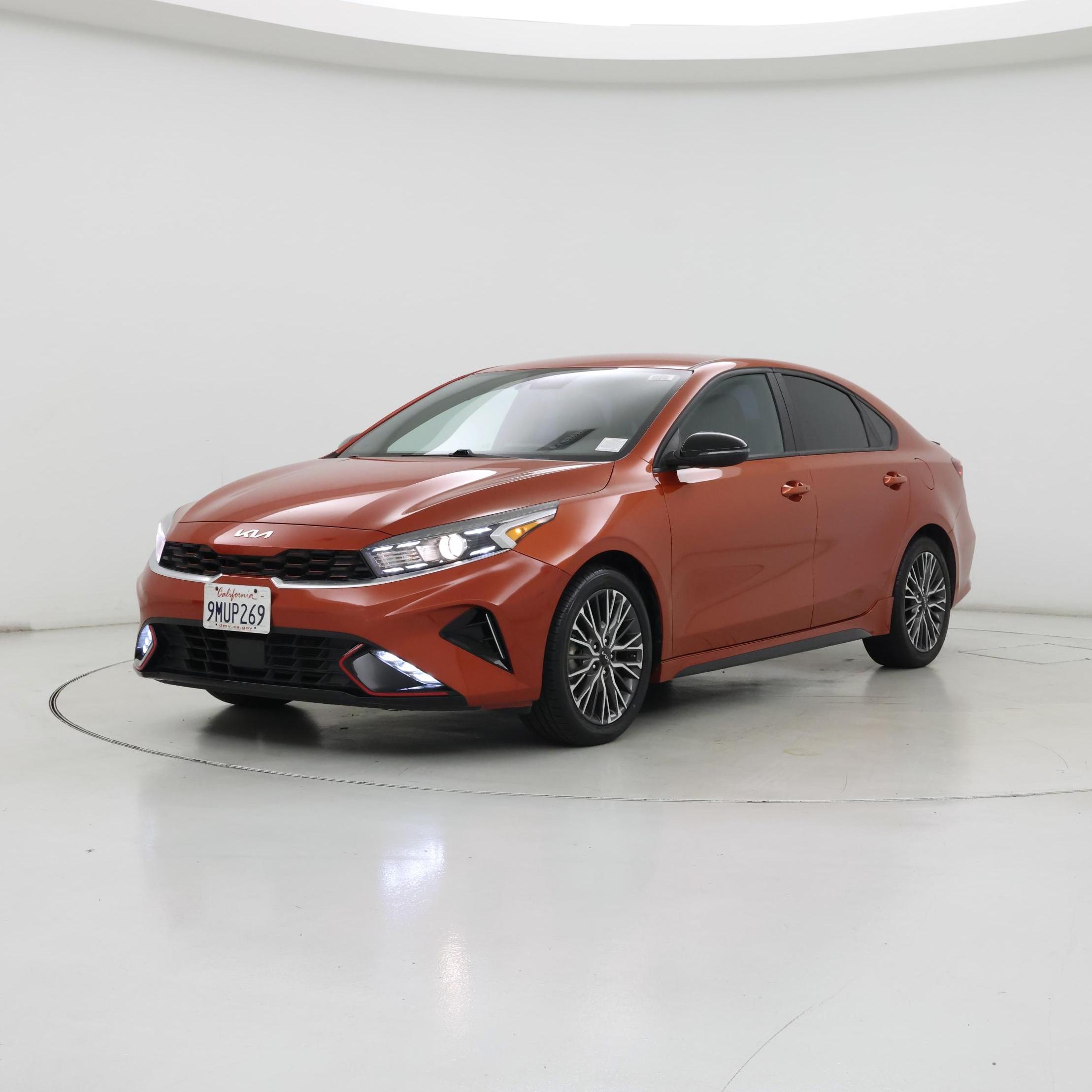 Thumbnail: 2023 Kia Forte - 4