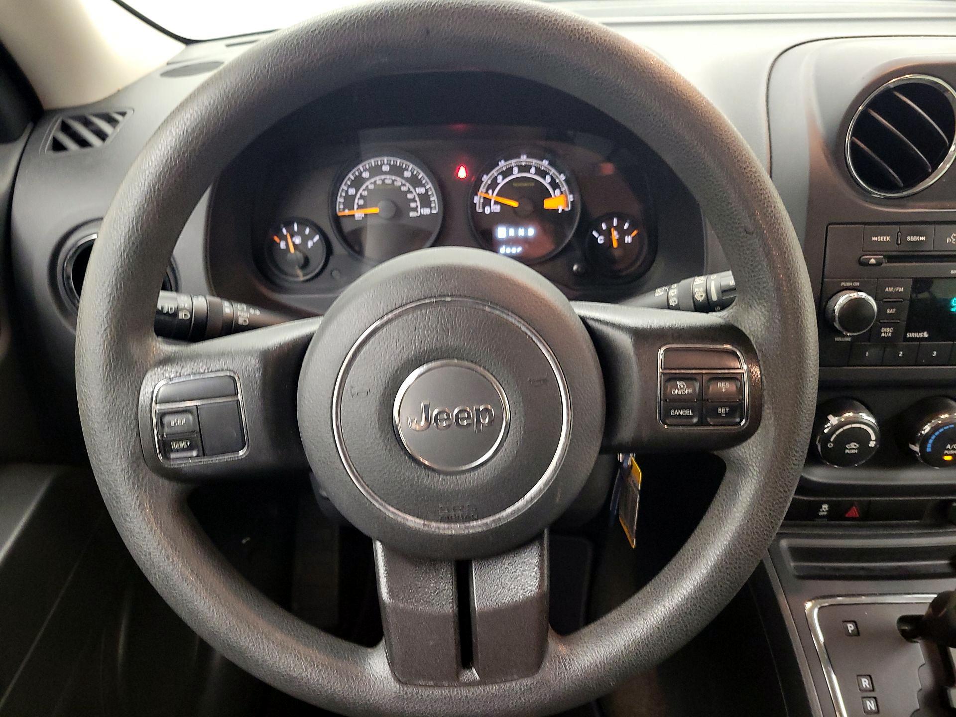 Thumbnail: 2016 Jeep Patriot - 10