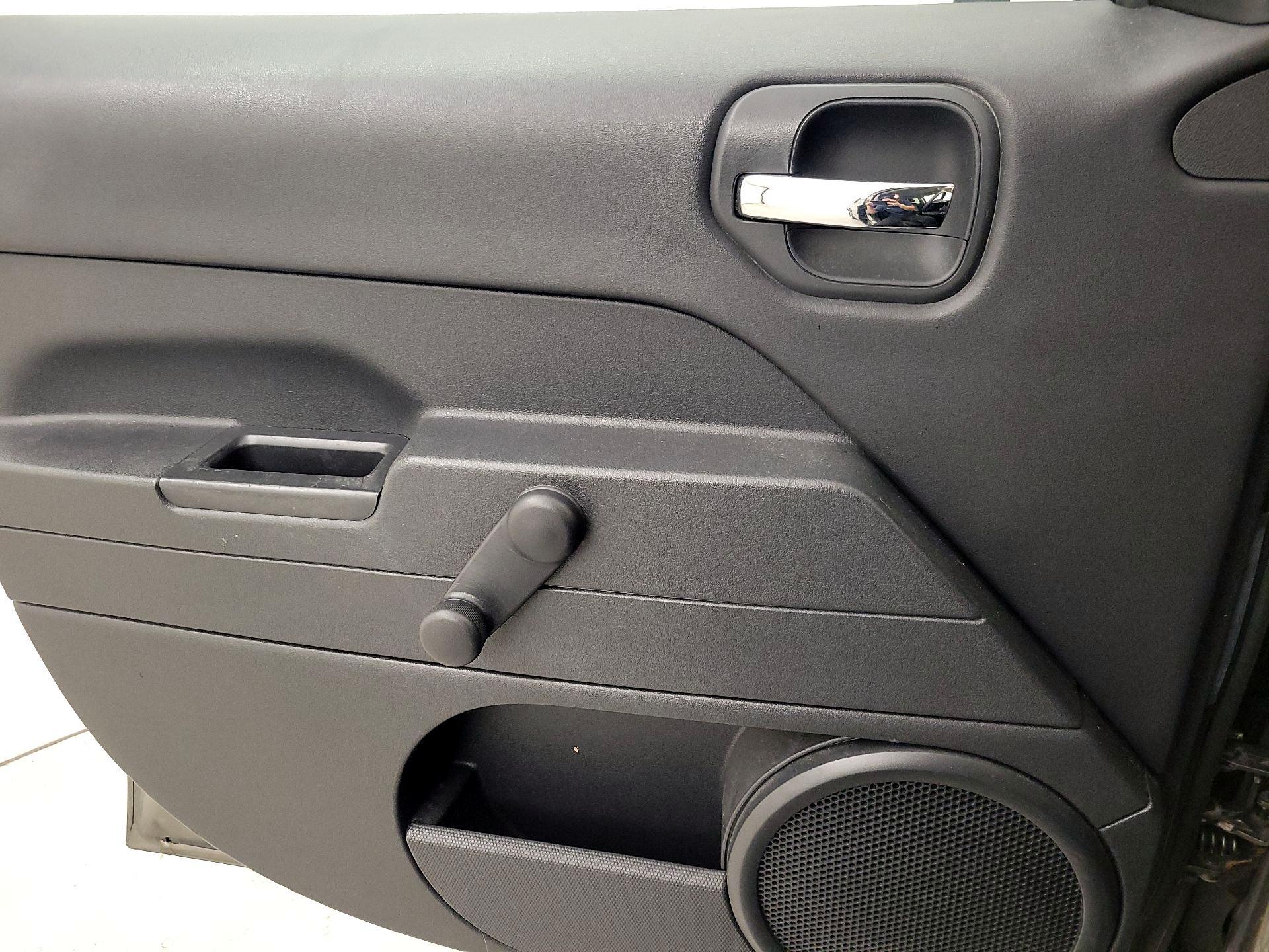 Thumbnail: 2016 Jeep Patriot - 12