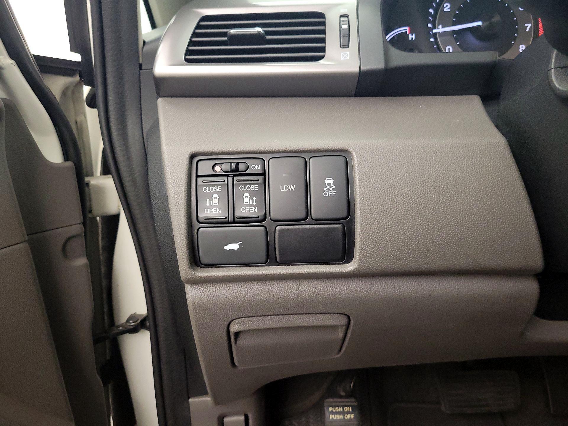 Thumbnail: 2016 Honda Odyssey - 13