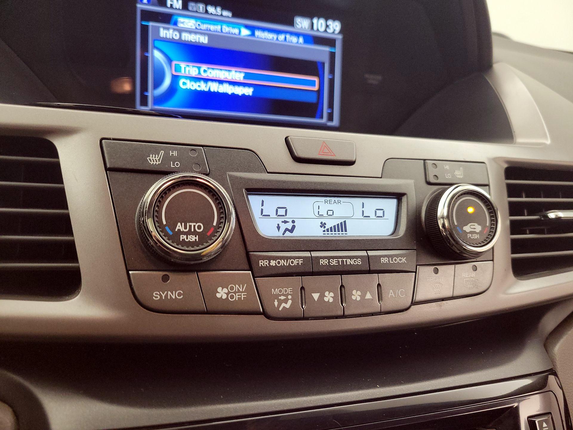 Thumbnail: 2016 Honda Odyssey - 16