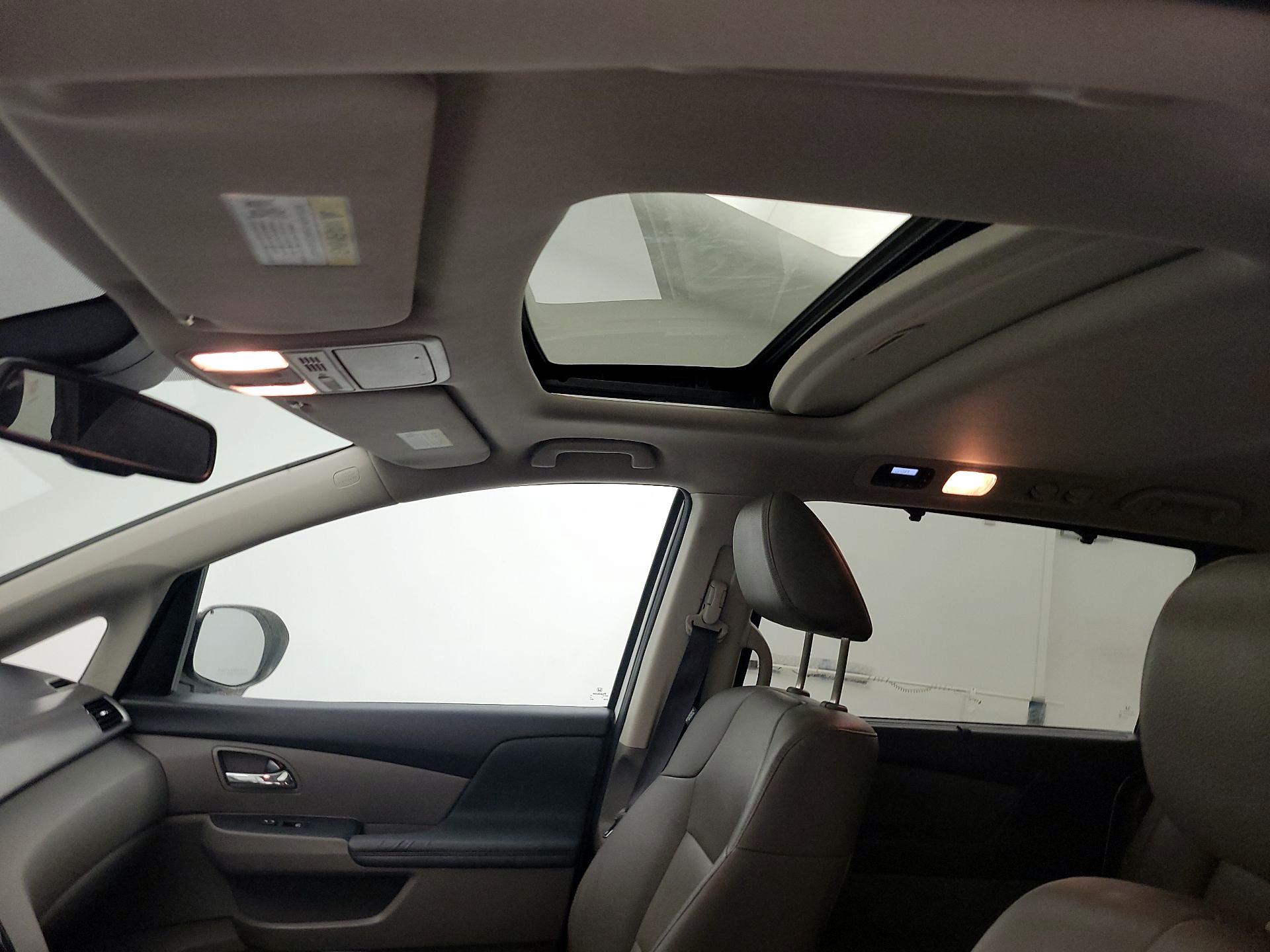 Thumbnail: 2016 Honda Odyssey - 19