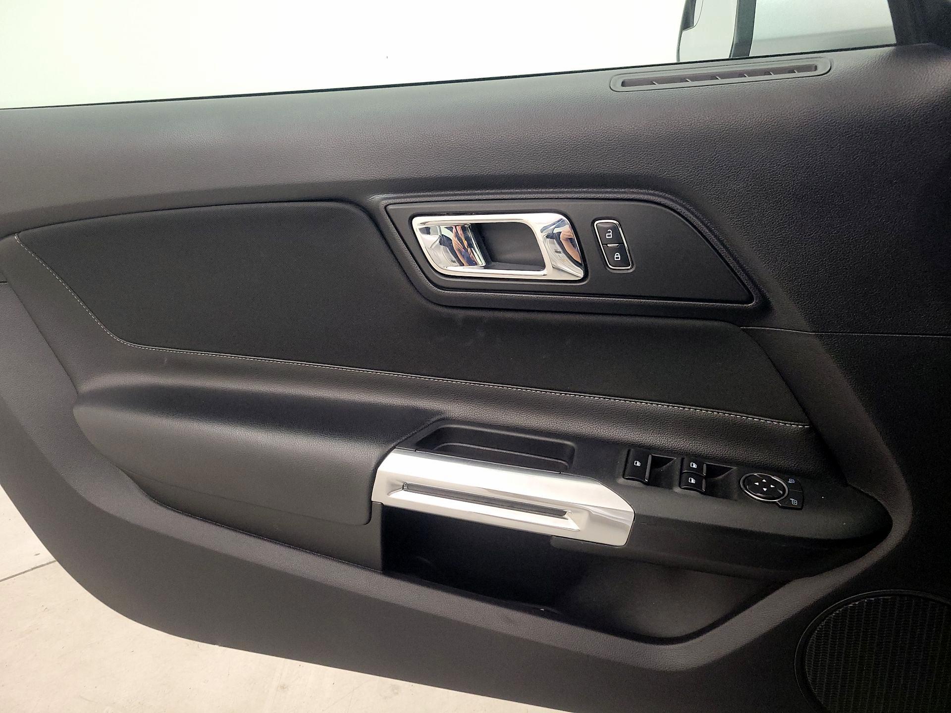 Thumbnail: 2015 Ford Mustang - 12