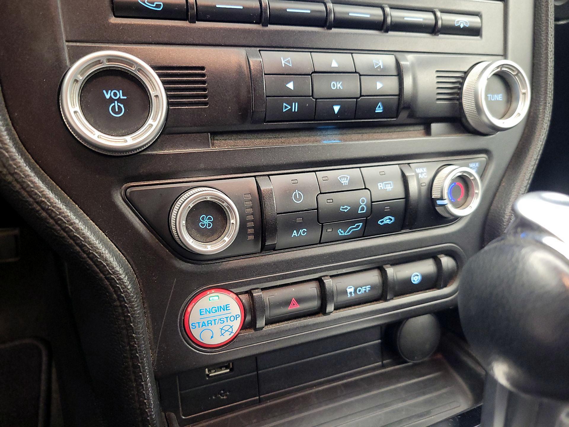 Thumbnail: 2015 Ford Mustang - 16