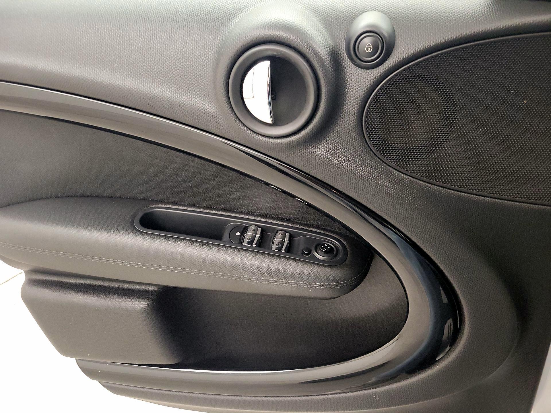 Thumbnail: 2016 MINI Cooper Countryman - 10