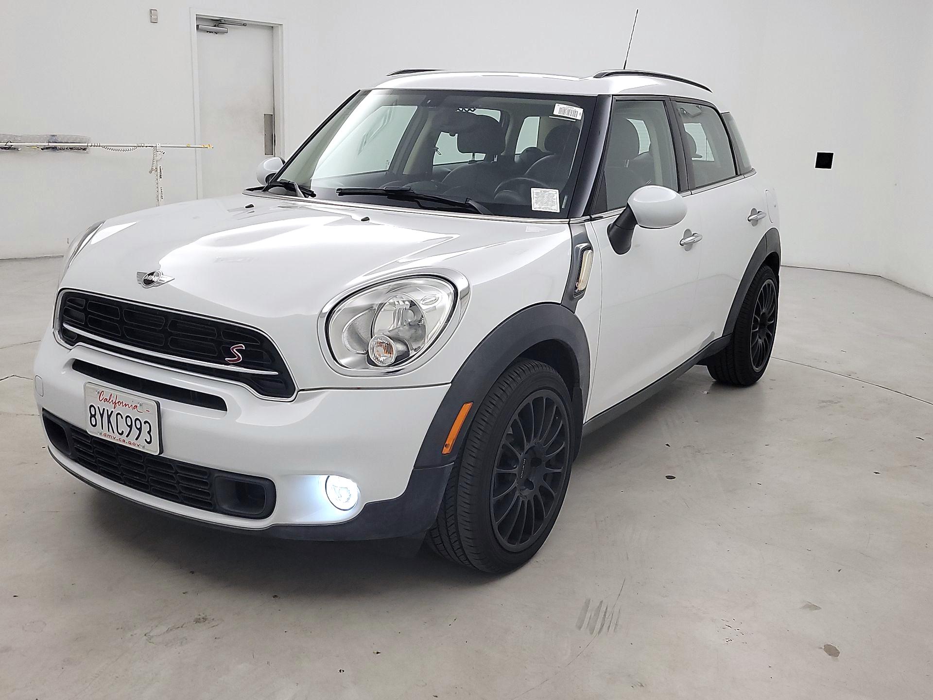 Thumbnail: 2016 MINI Cooper Countryman - 3