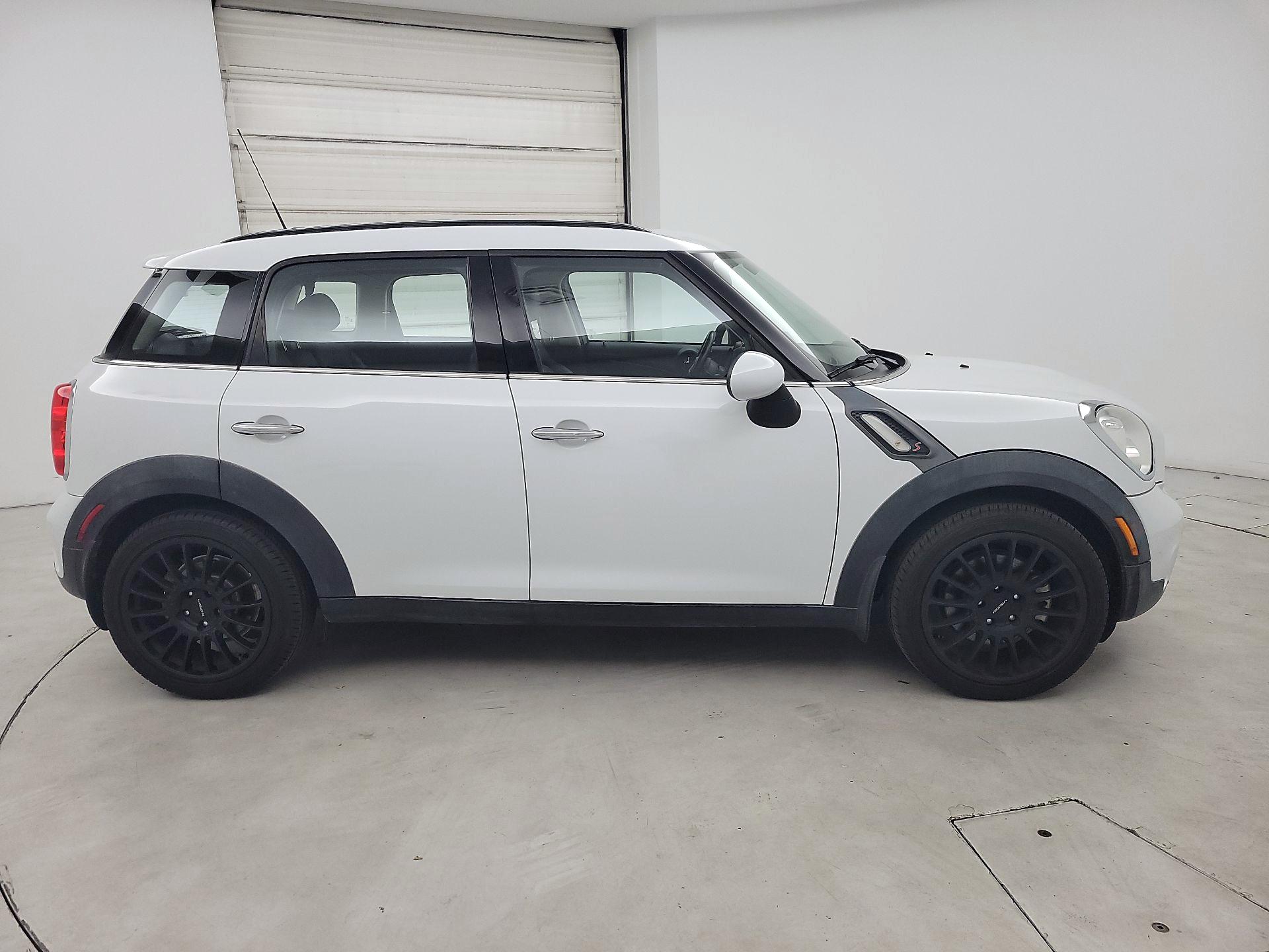Thumbnail: 2016 MINI Cooper Countryman - 4