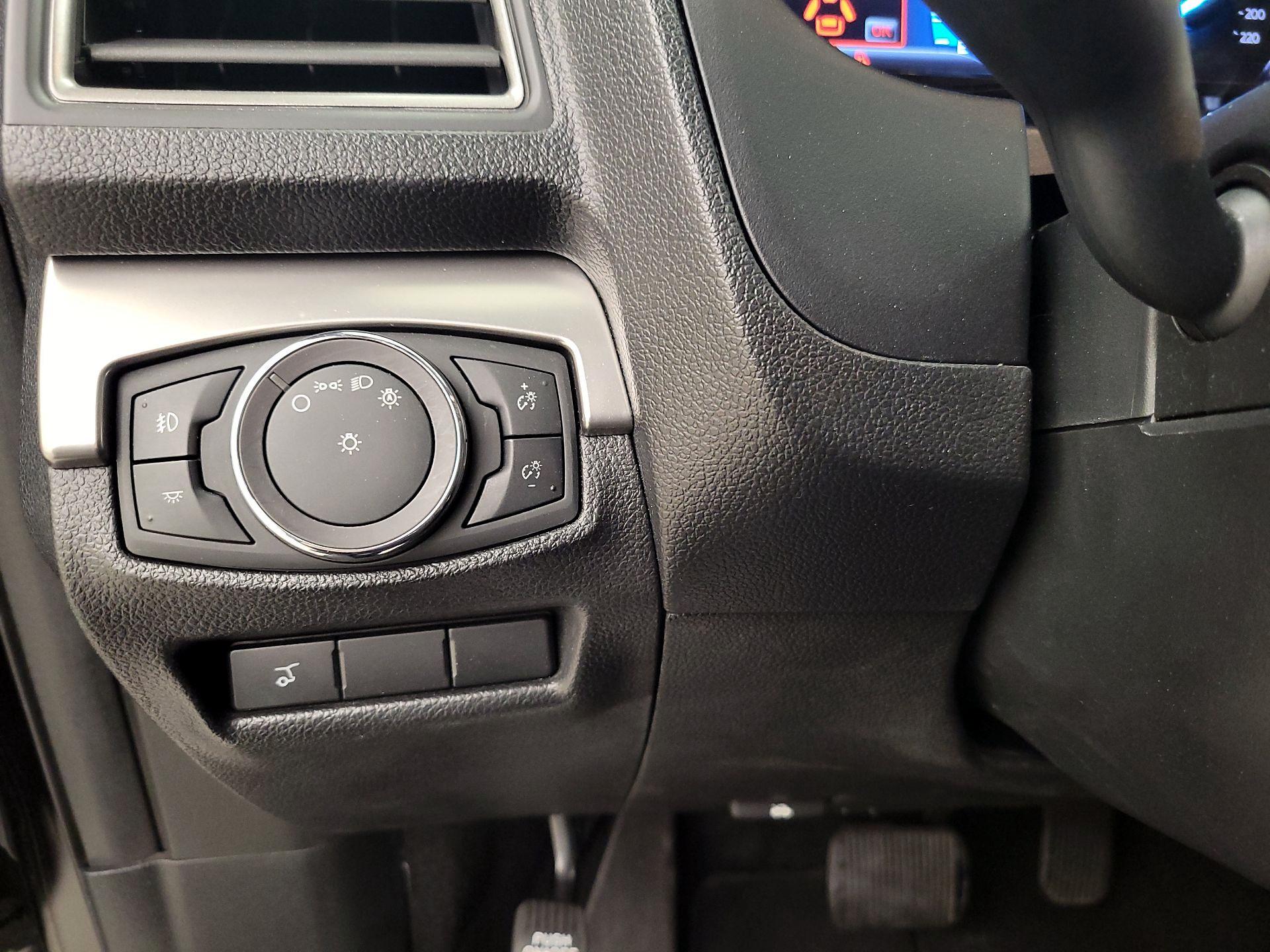 Thumbnail: 2019 Ford Explorer - 13