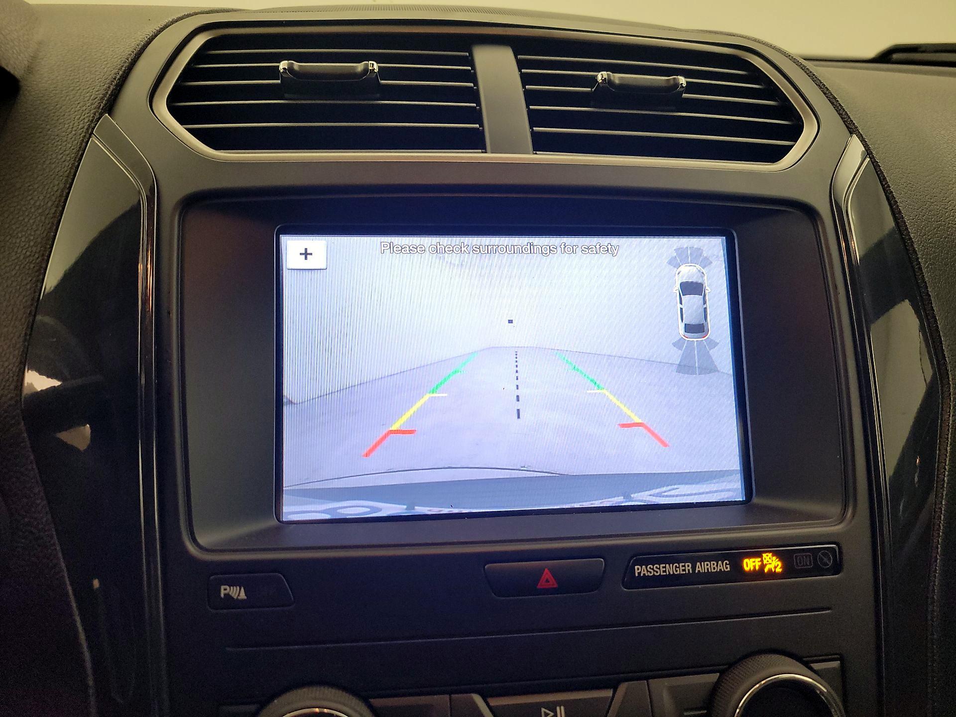 Thumbnail: 2019 Ford Explorer - 15