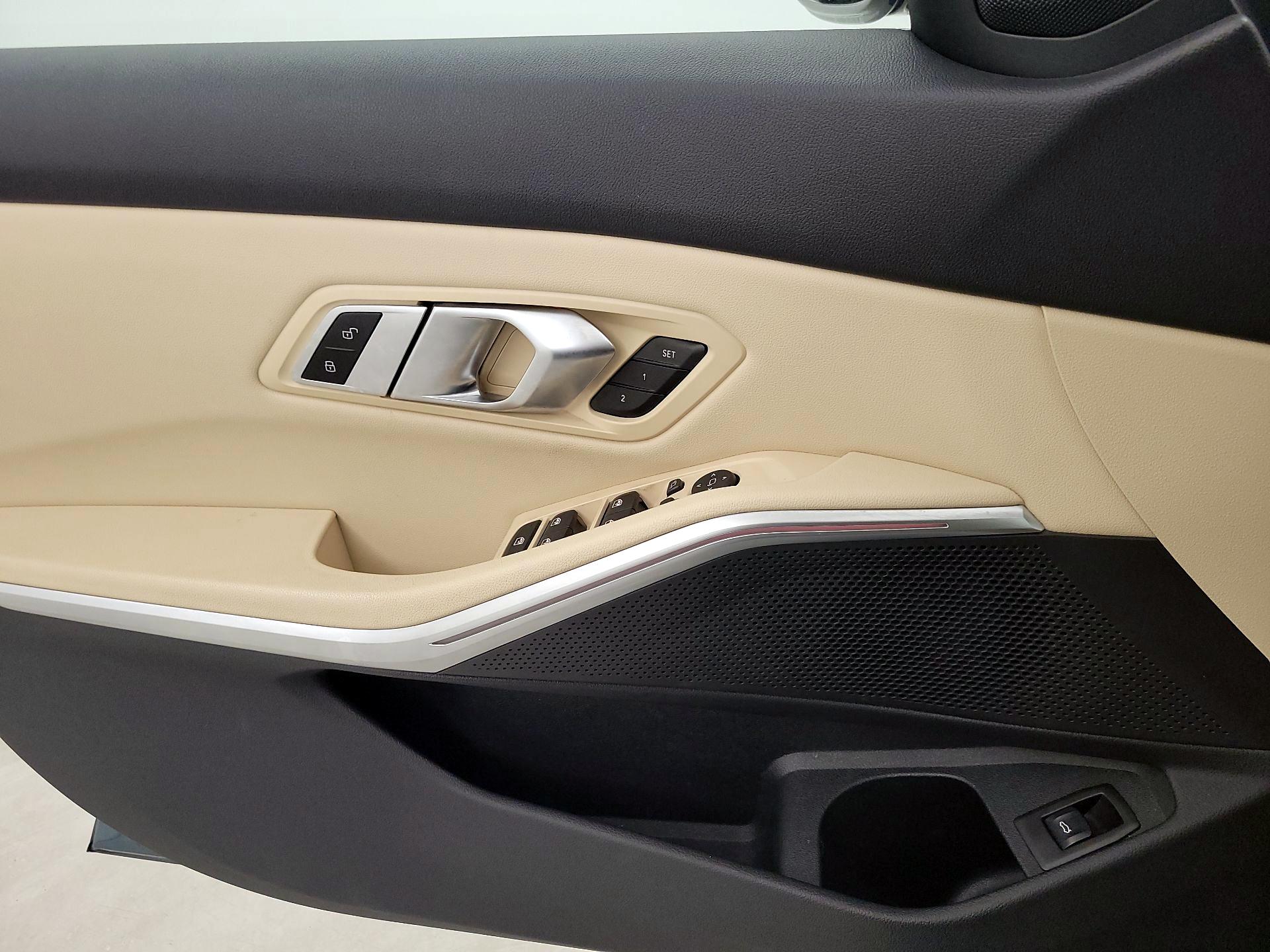 Thumbnail: 2019 BMW 3 Series - 12