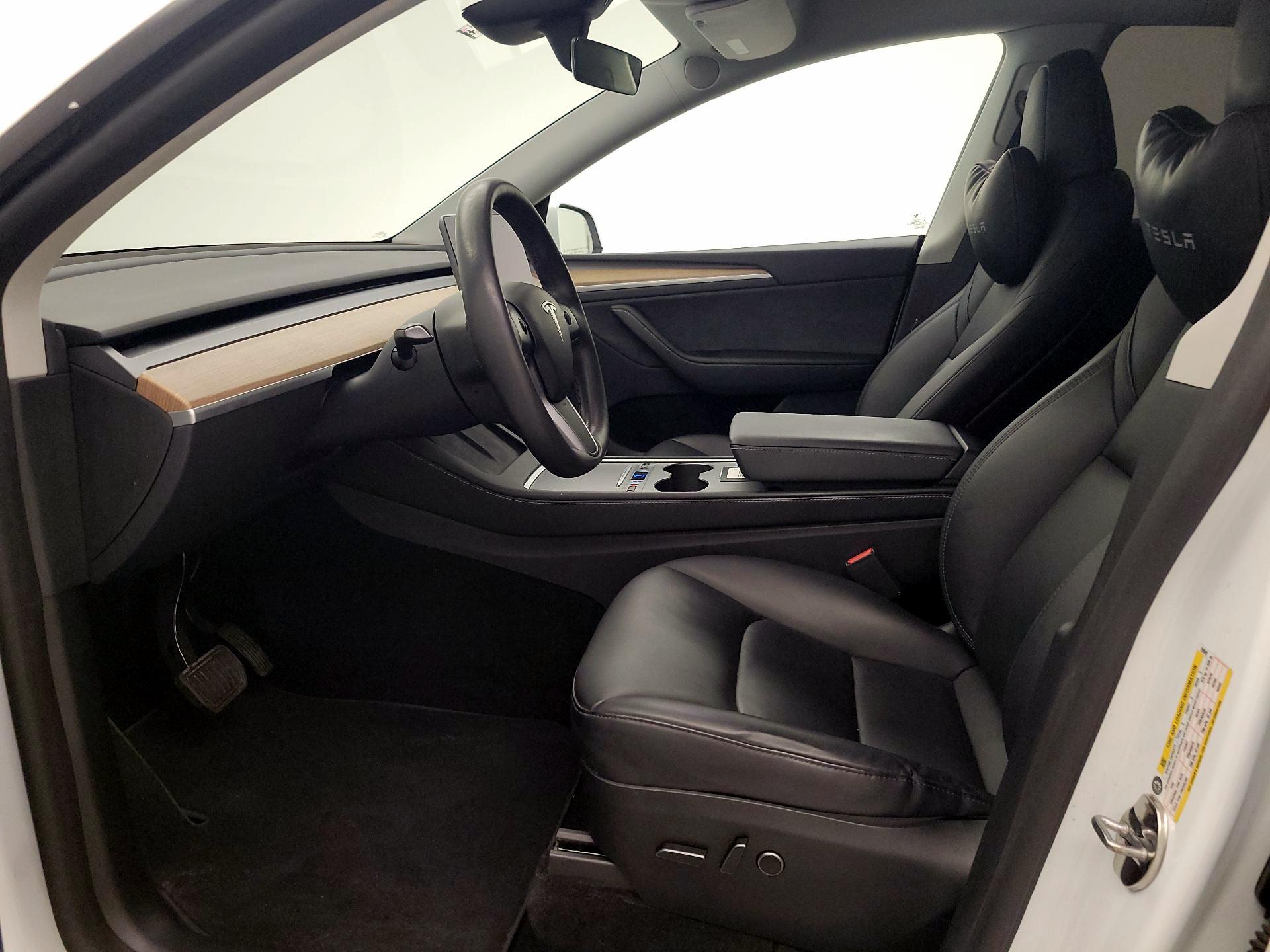 Thumbnail: 2023 Tesla Model Y - 11