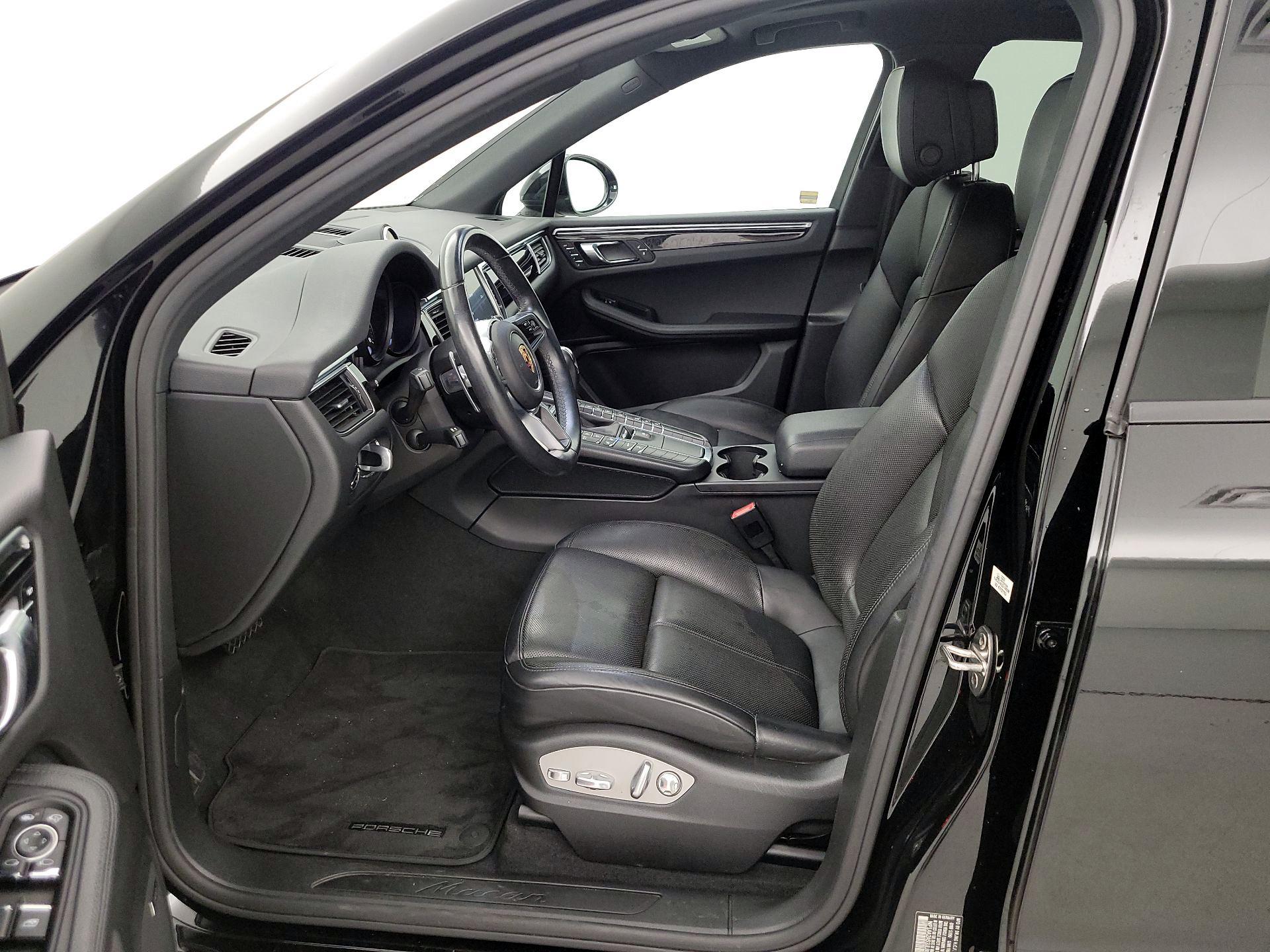 Thumbnail: 2018 Porsche Macan - 11