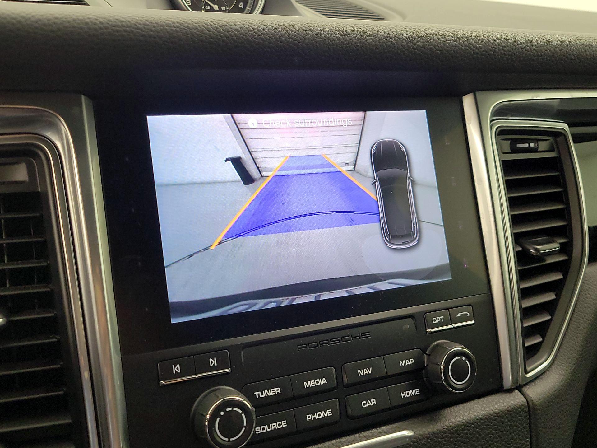 Thumbnail: 2018 Porsche Macan - 14