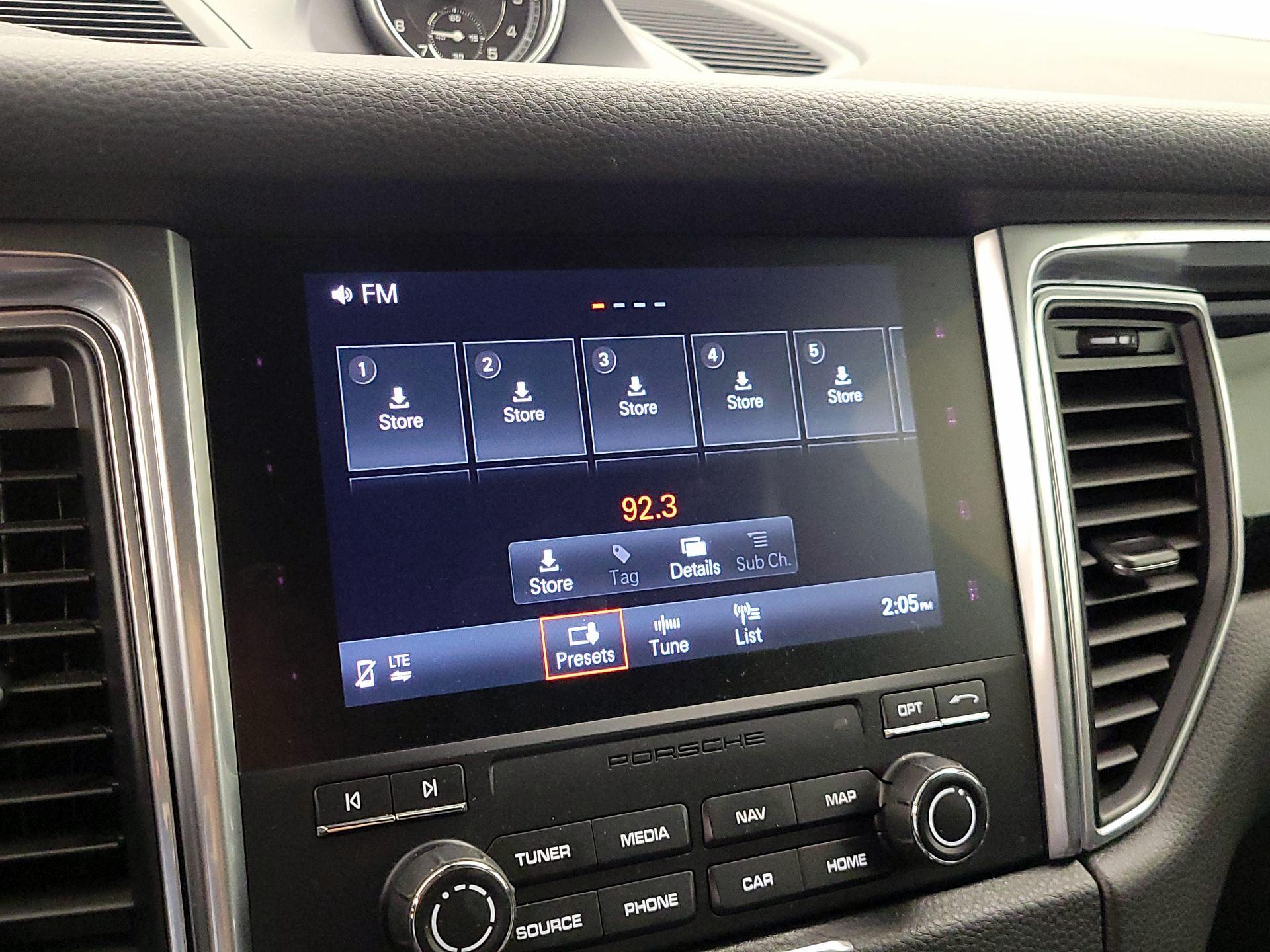 Thumbnail: 2018 Porsche Macan - 15