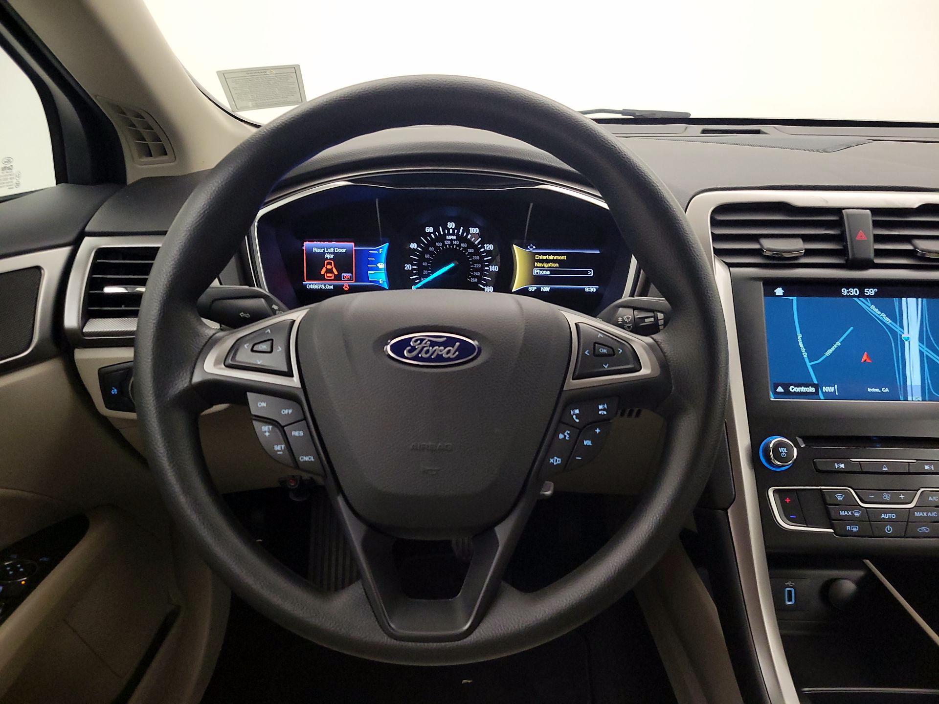 Thumbnail: 2017 Ford Fusion - 10