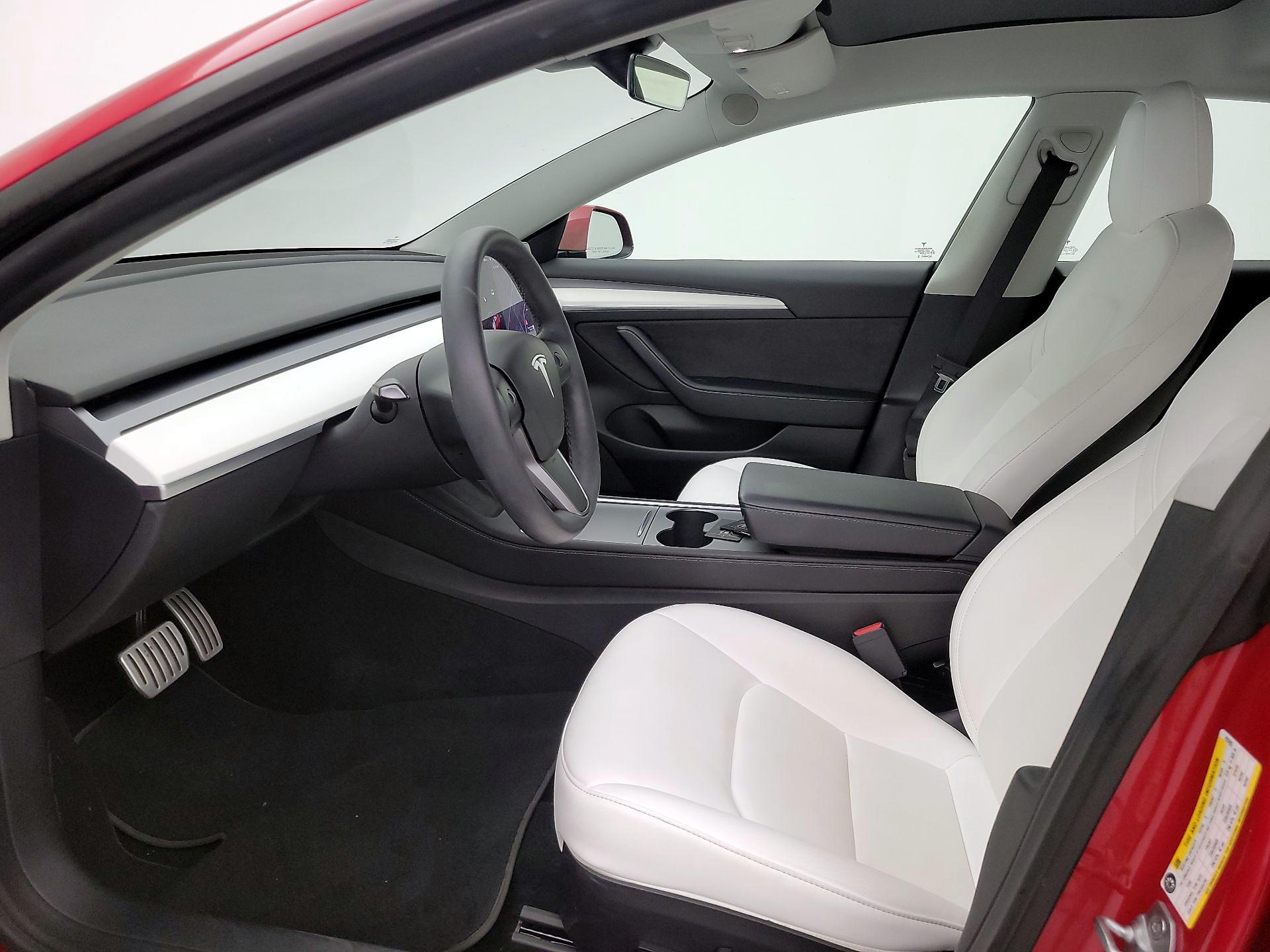 Thumbnail: 2022 Tesla Model 3 - 11