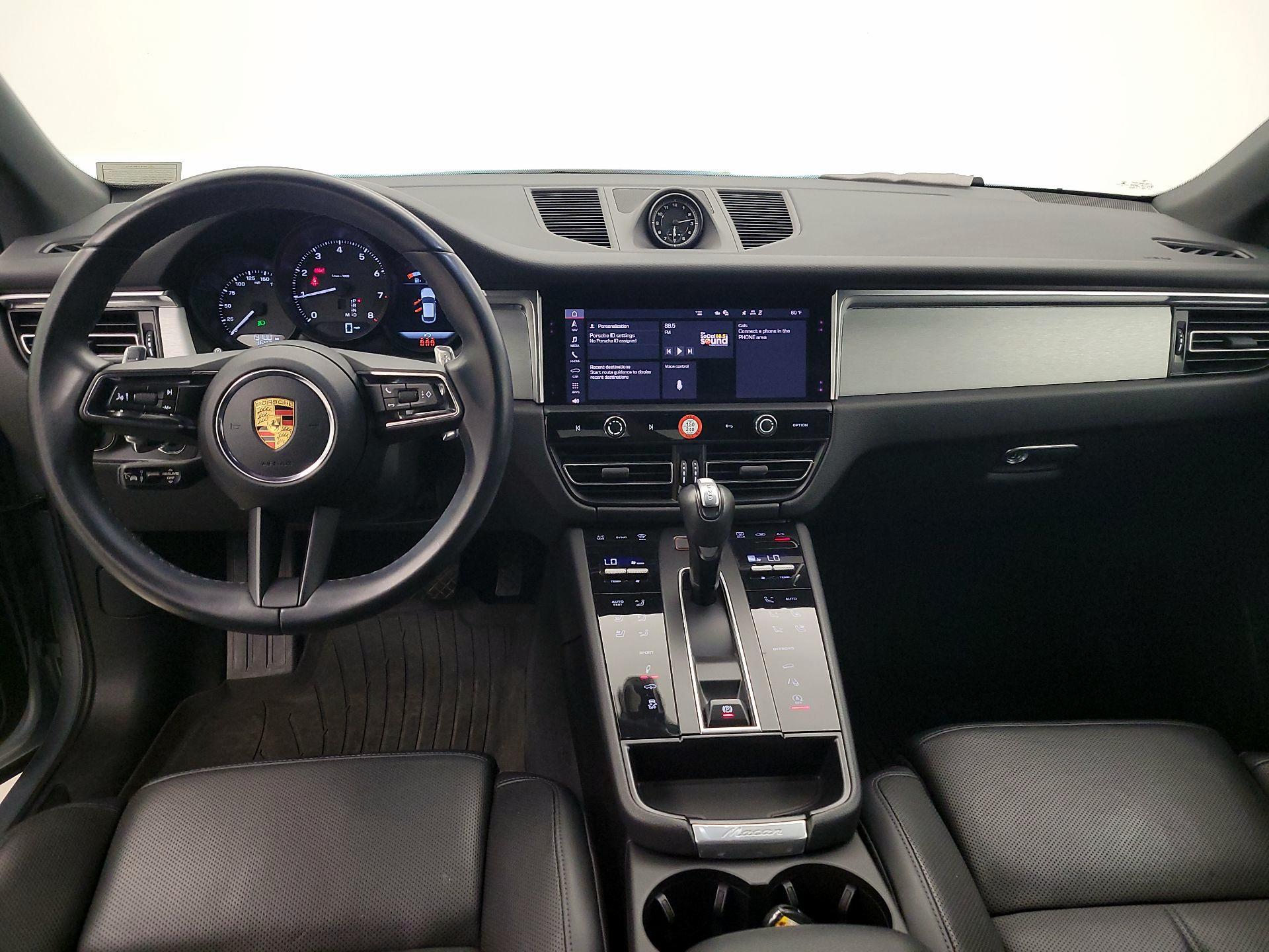 Thumbnail: 2023 Porsche Macan - 9