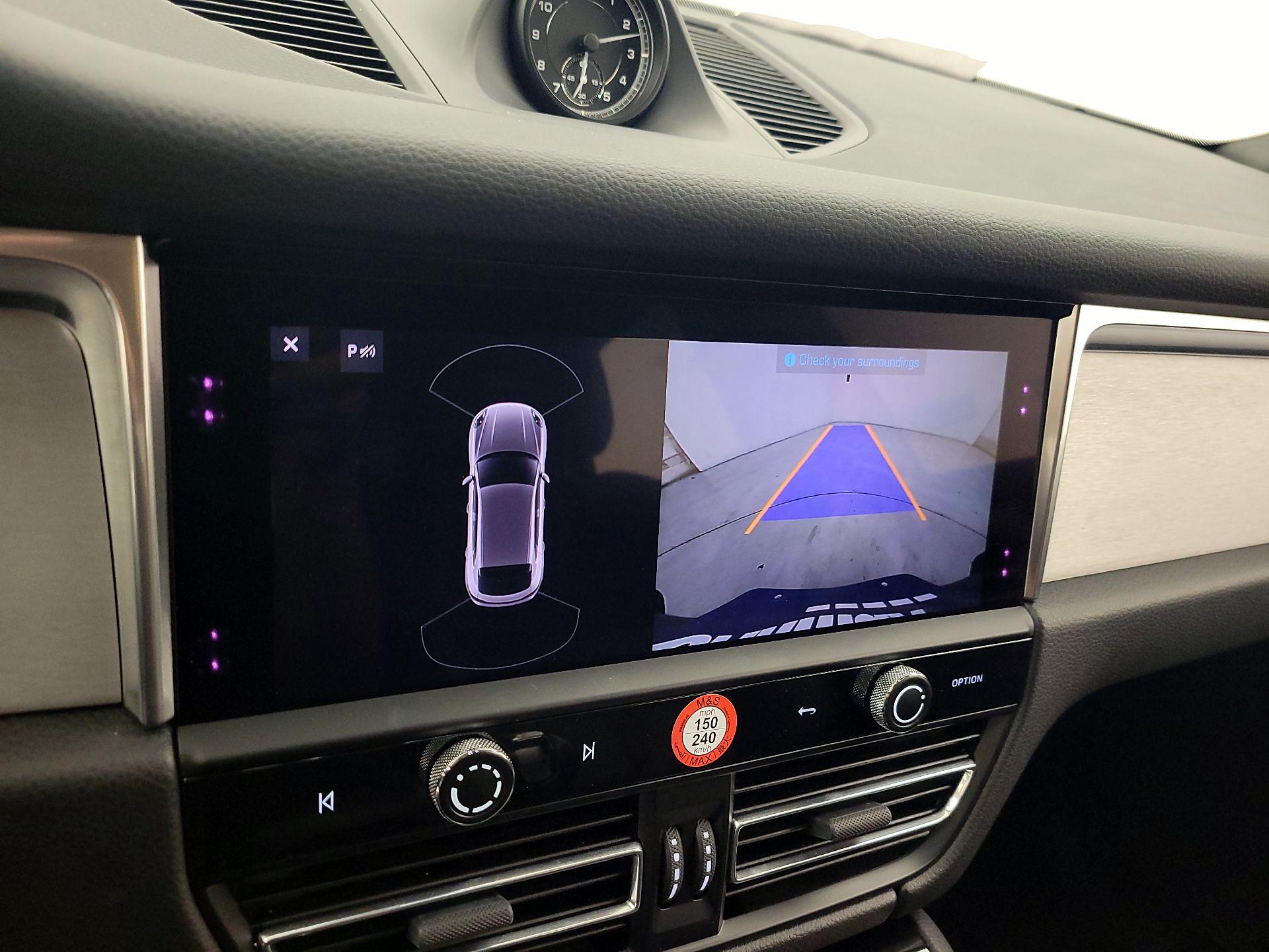 Thumbnail: 2023 Porsche Macan - 15