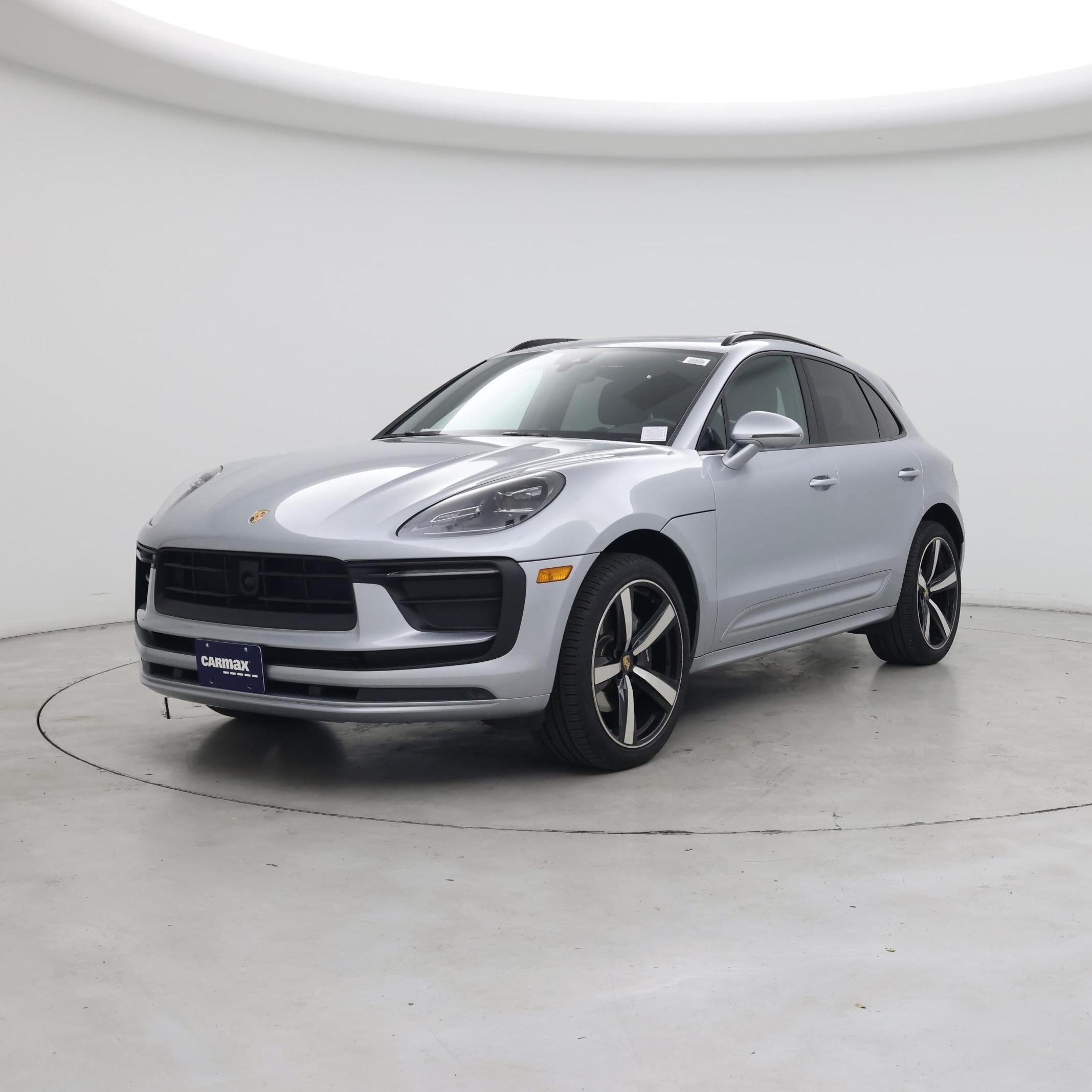 Thumbnail: 2023 Porsche Macan - 4