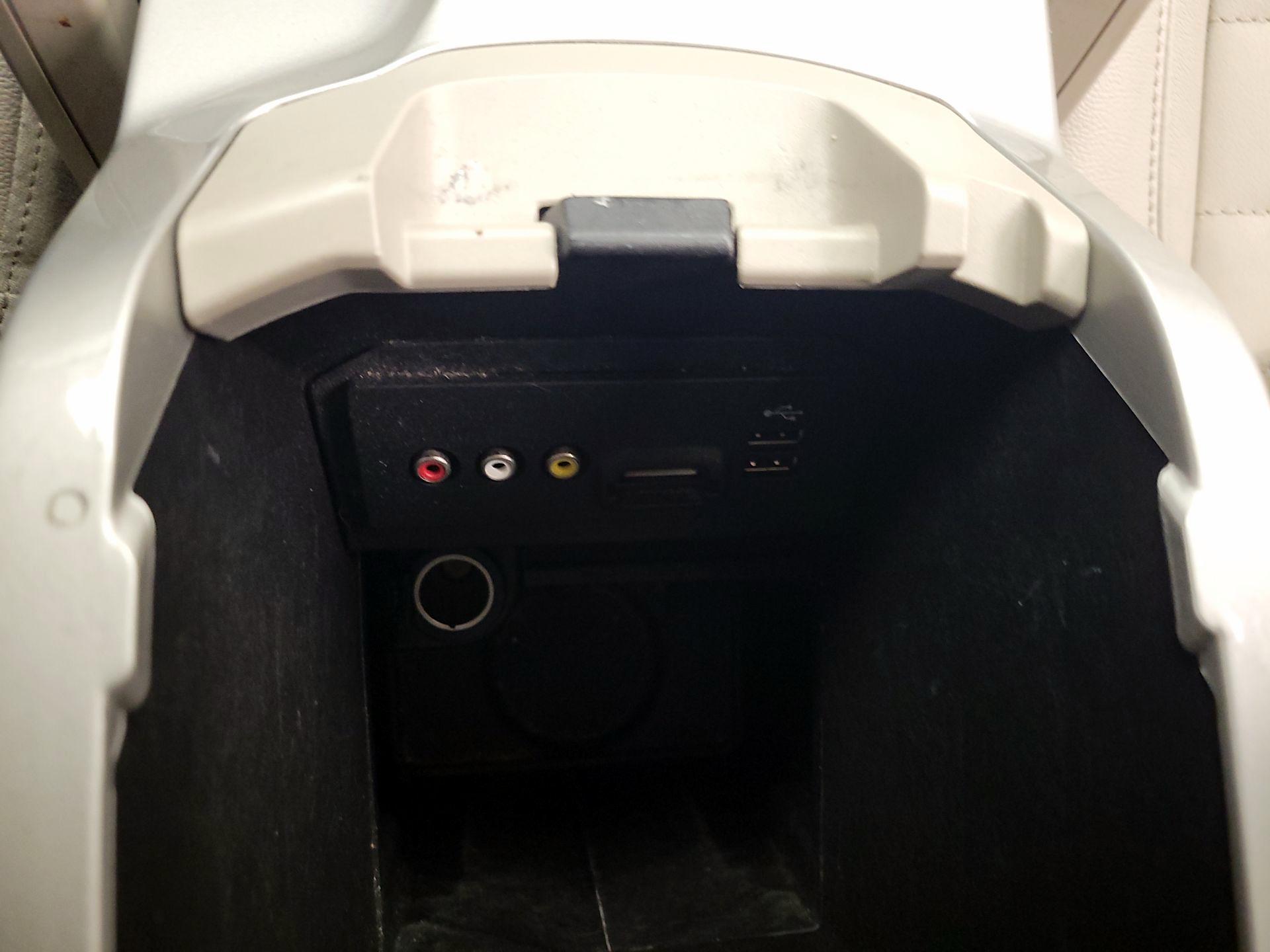 Thumbnail: 2014 Ford C-Max - 18