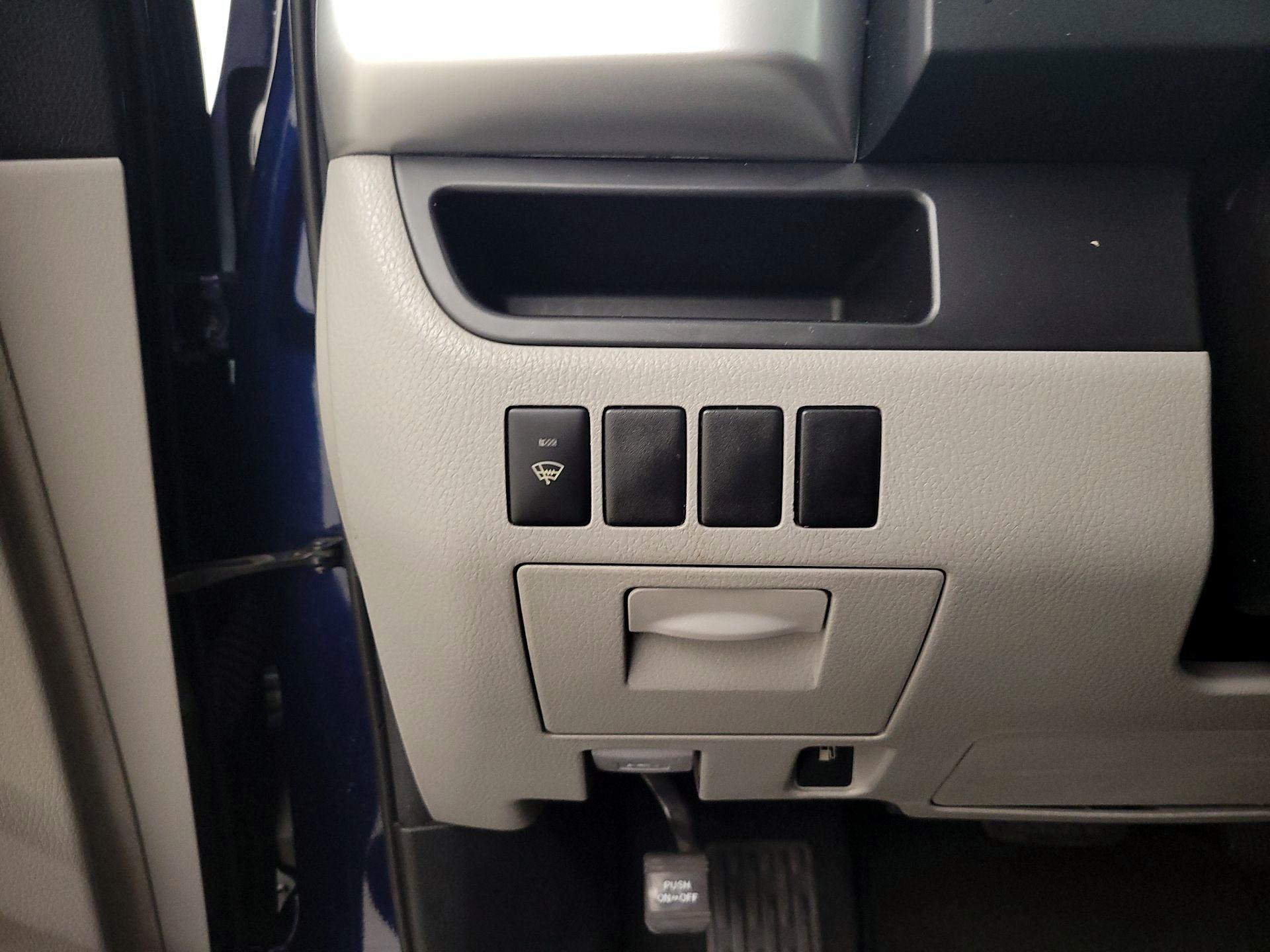 Thumbnail: 2016 Toyota Highlander - 13