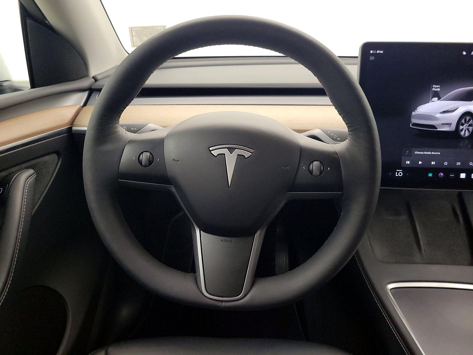 Thumbnail: 2023 Tesla Model Y - 10