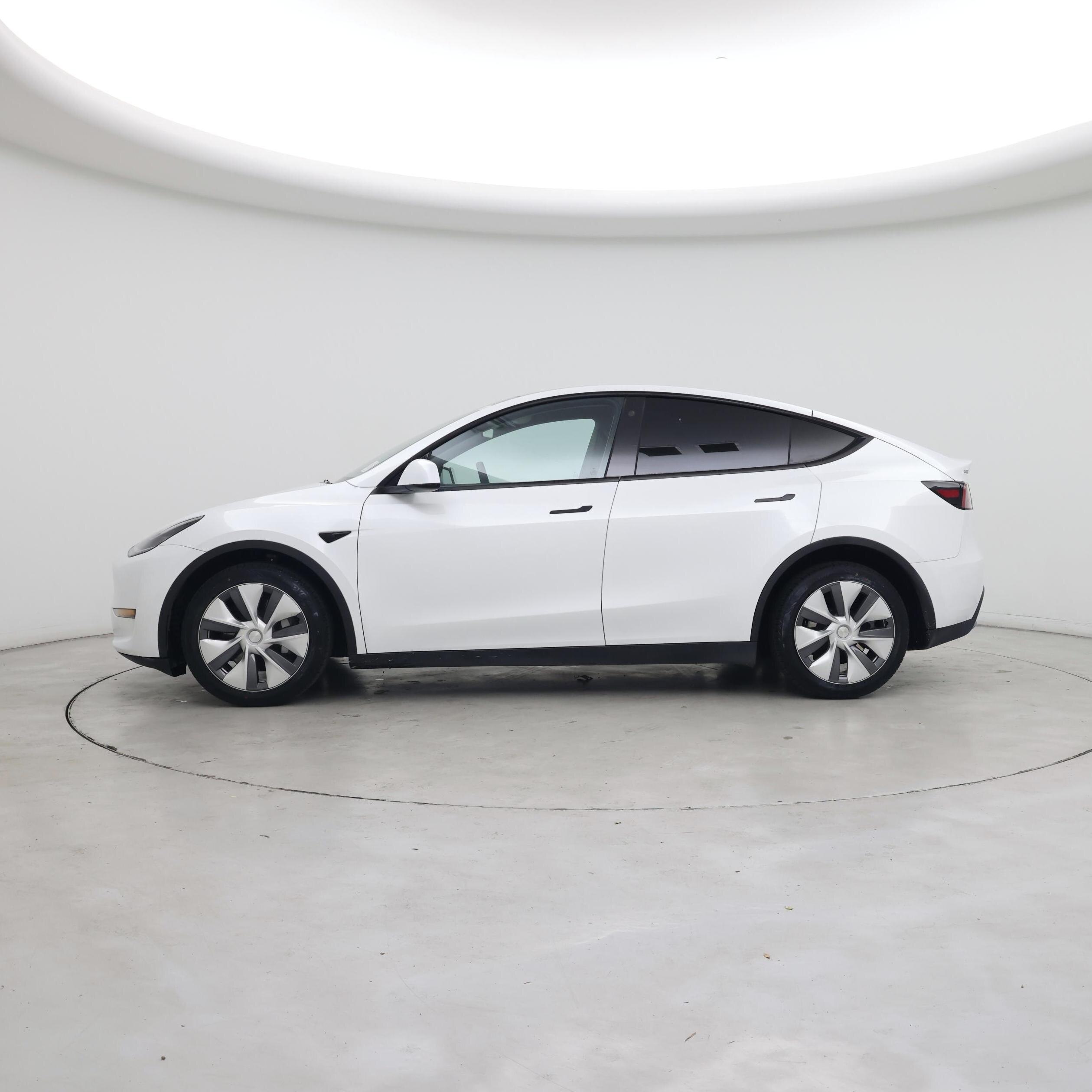 Thumbnail: 2023 Tesla Model Y - 3