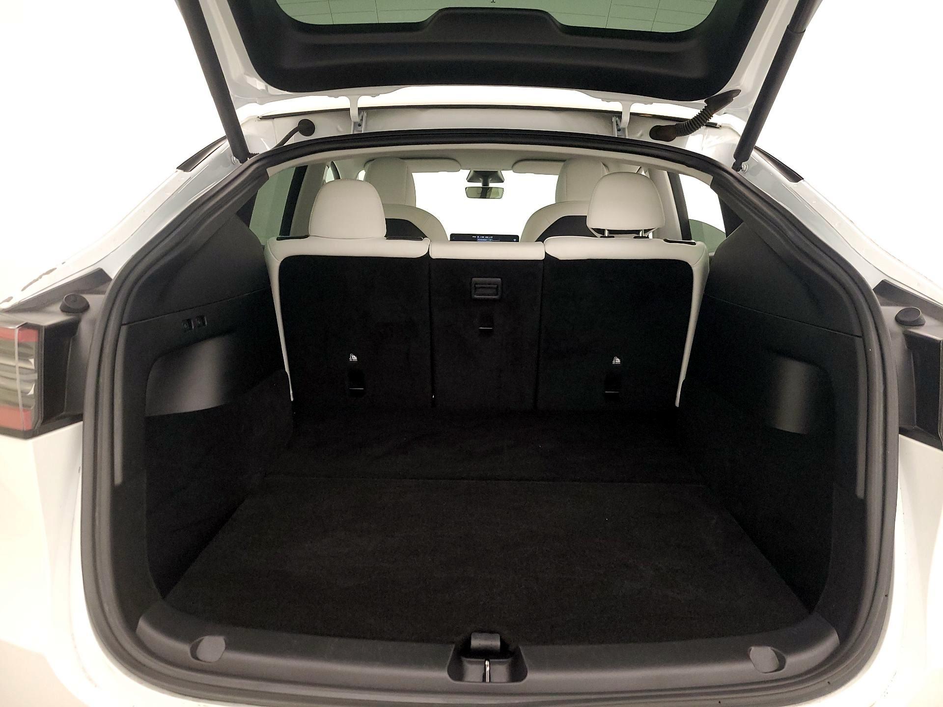 Thumbnail: 2022 Tesla Model Y - 19