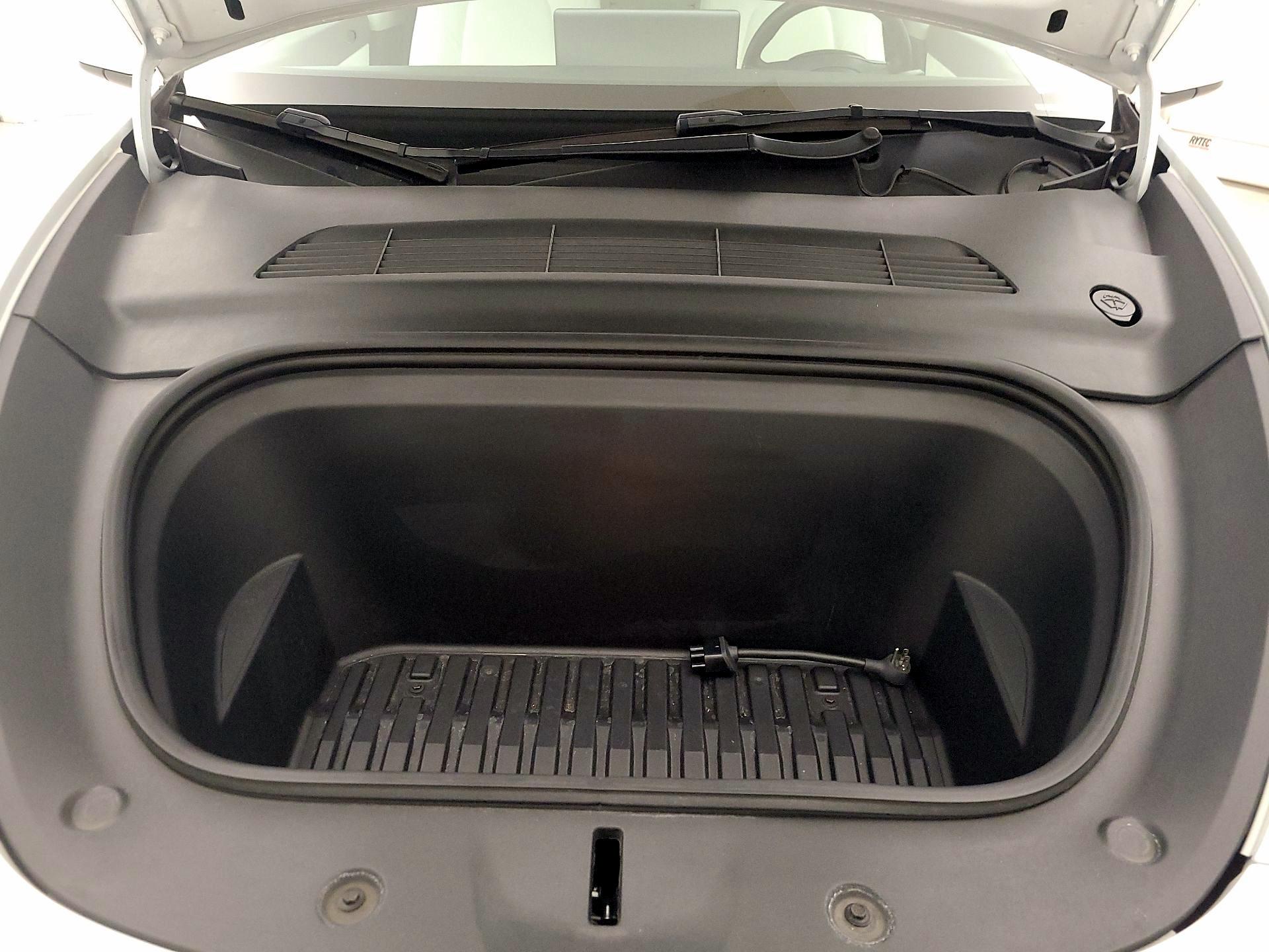 Thumbnail: 2022 Tesla Model Y - 20