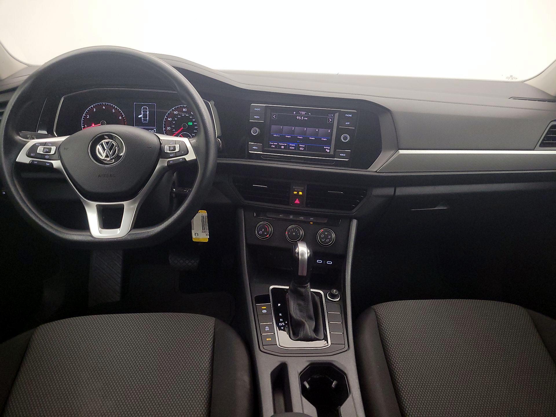 Thumbnail: 2020 Volkswagen Jetta - 9