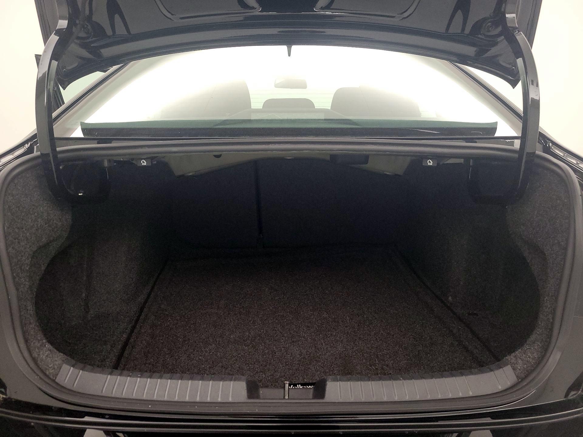 Thumbnail: 2020 Volkswagen Jetta - 20