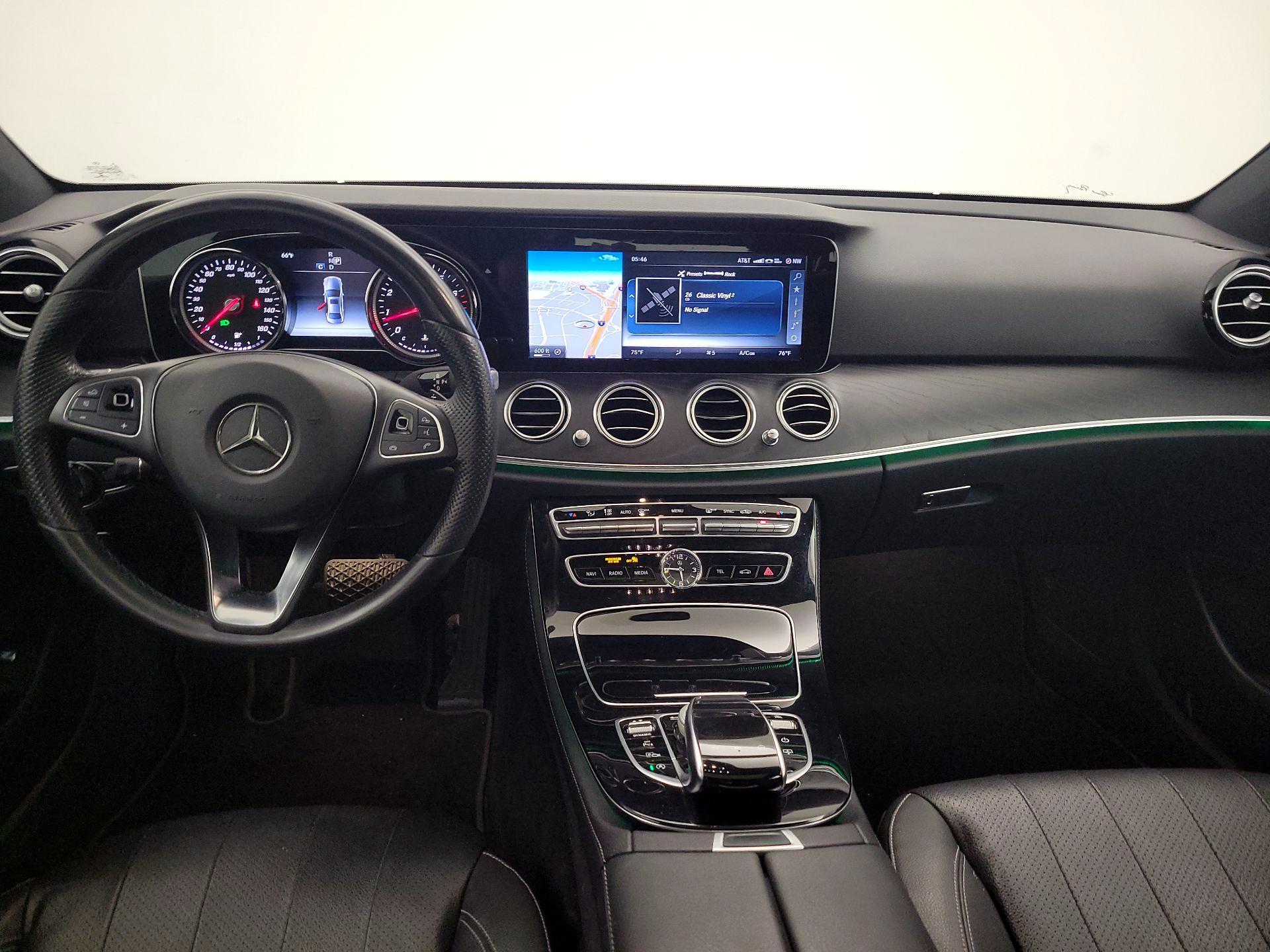 Thumbnail: 2017 Mercedes-Benz E-Class - 9