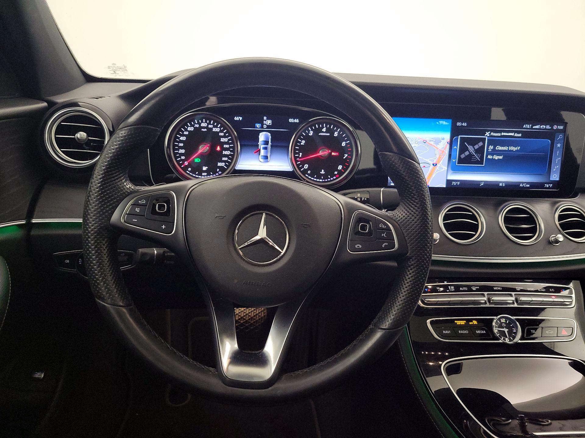 Thumbnail: 2017 Mercedes-Benz E-Class - 10