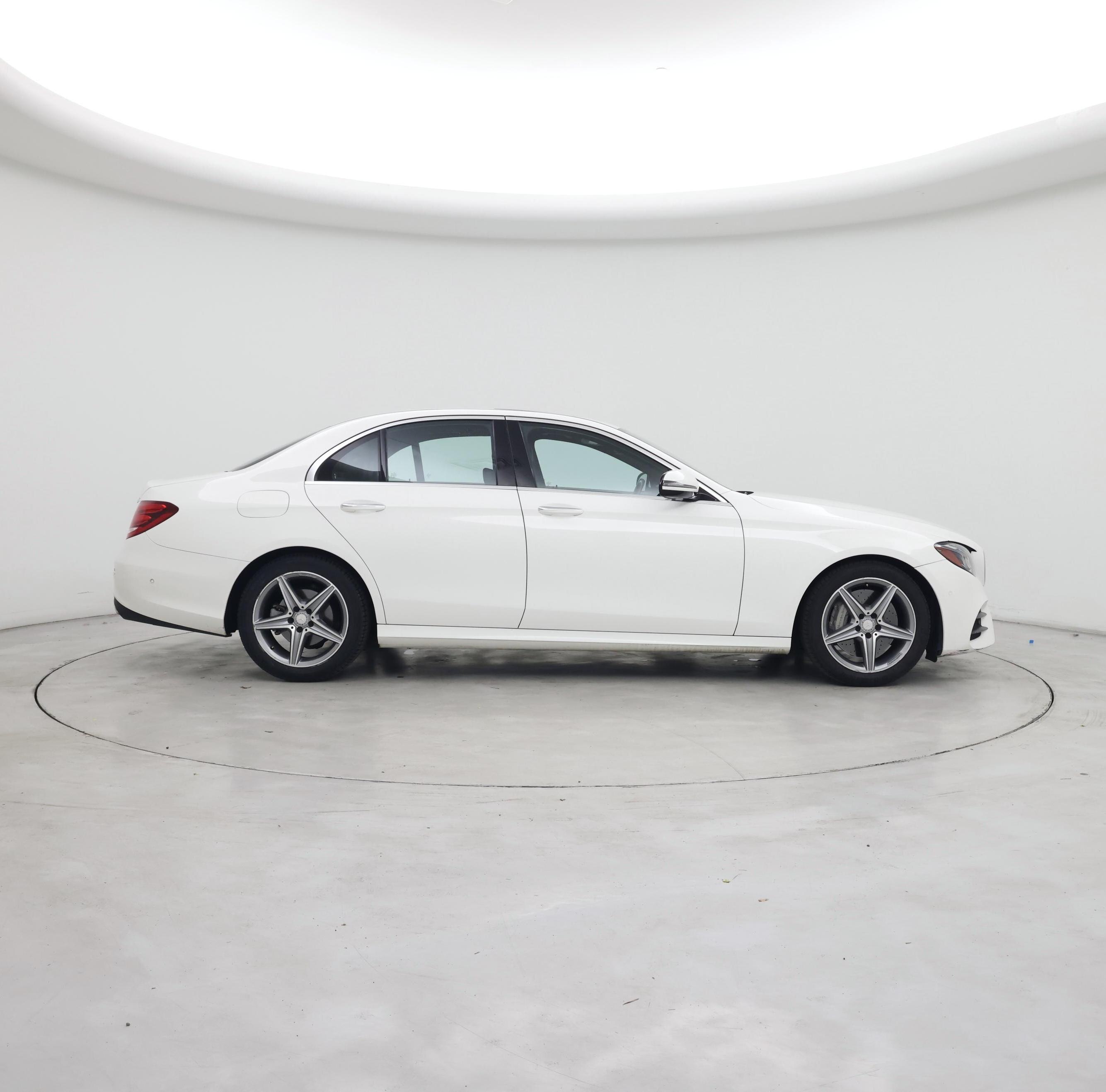 Thumbnail: 2017 Mercedes-Benz E-Class - 7