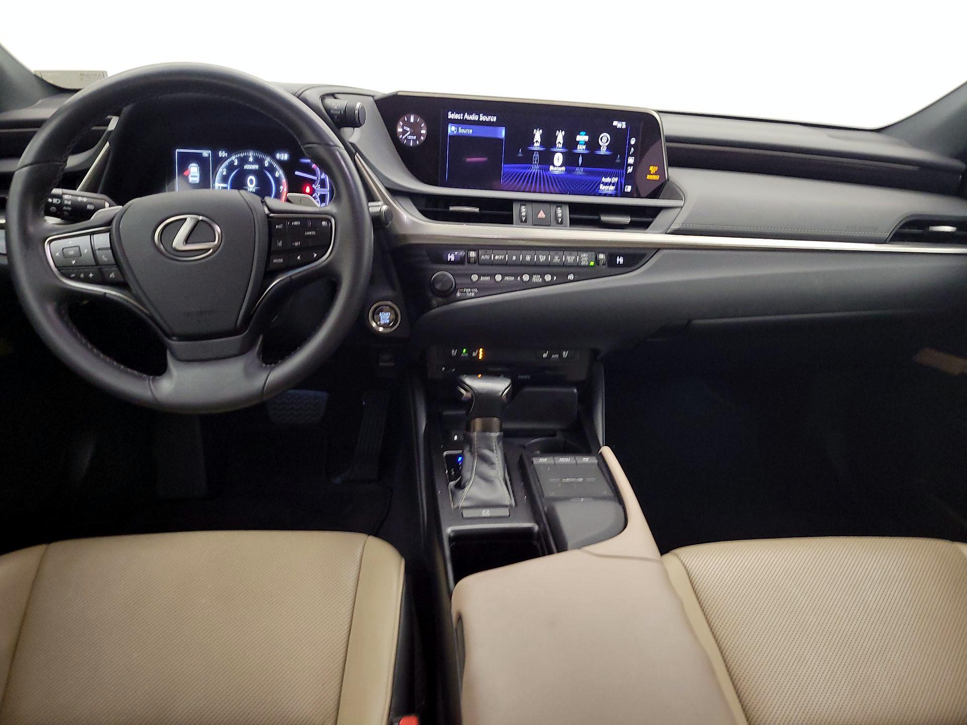 Thumbnail: 2020 Lexus ES - 9