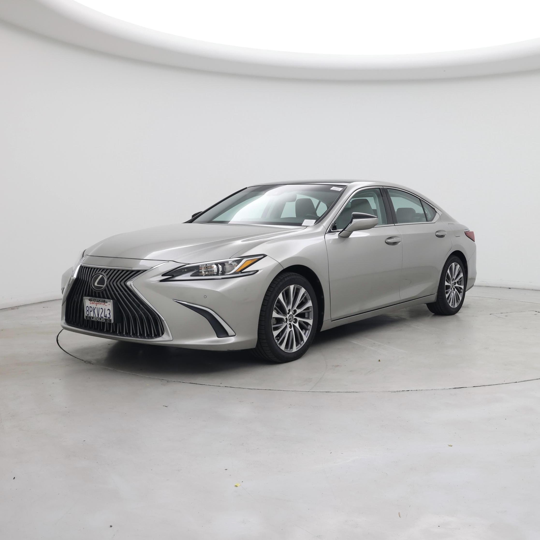 Thumbnail: 2020 Lexus ES - 4